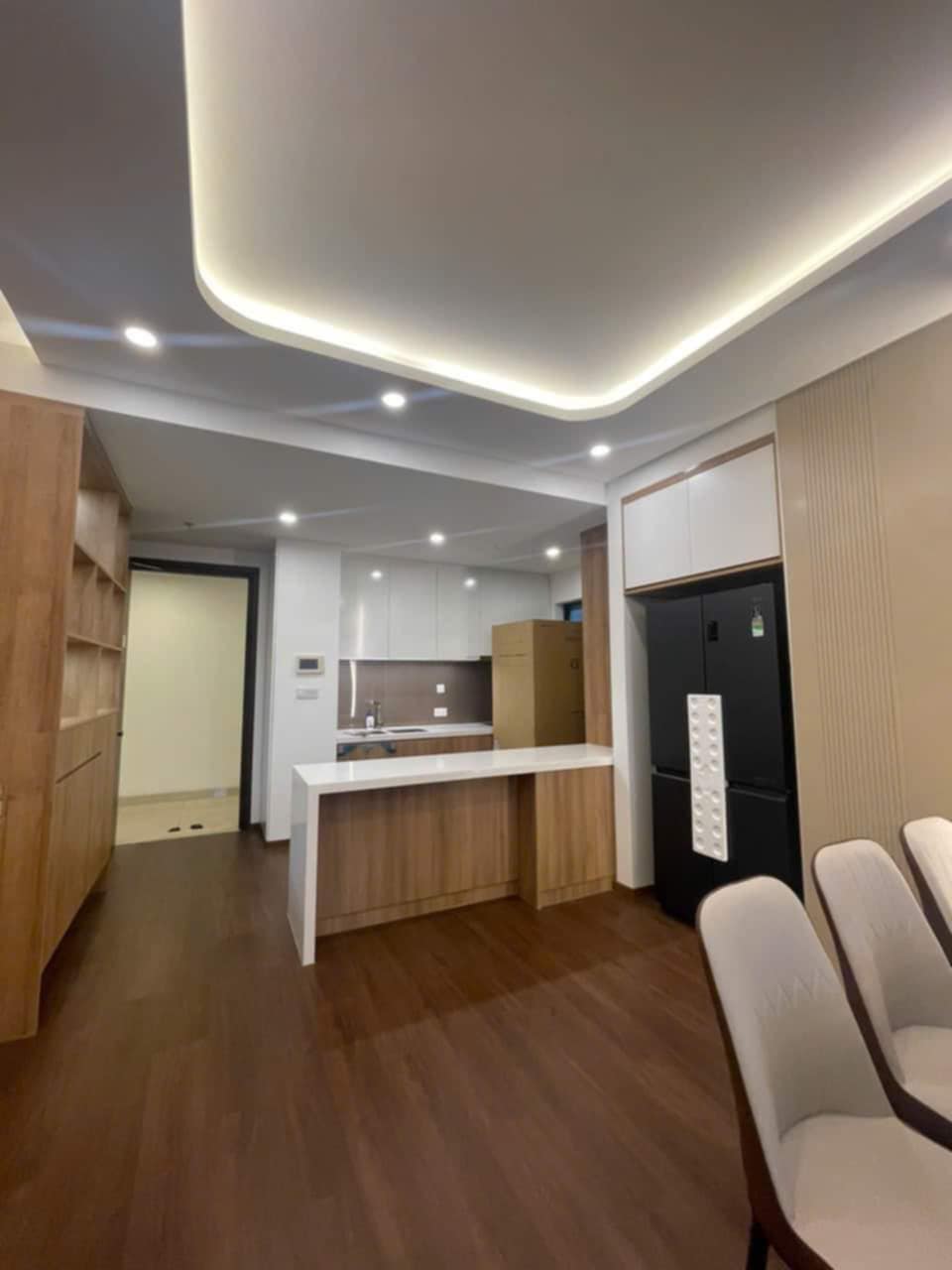 CHỦ NHÀ KÝ GỬI CHO THUÊ 𝗖𝗔̆𝗡 𝗛𝗢̣̂ 𝗢𝗡𝗘 𝗩𝗘𝗥𝗔𝗡𝗗𝗔𝗛 𝟯 𝗣𝗛𝗢̀𝗡𝗚 𝗡𝗚𝗨̉ 𝗖𝗔̆𝗡 𝗚𝗢́𝗖_thumbnail_1