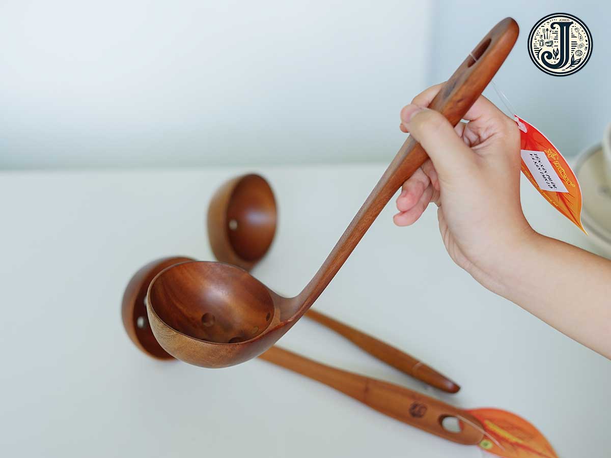 Vá canh có lổ gỗ xà cừ J000344