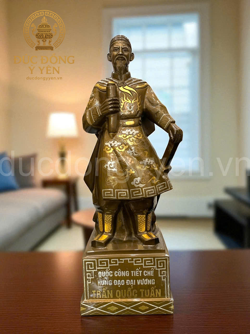 Tượng trần hưng đạo đúc đồng đỏ khảm tam khí dát điểm vàng KT cao 50cm