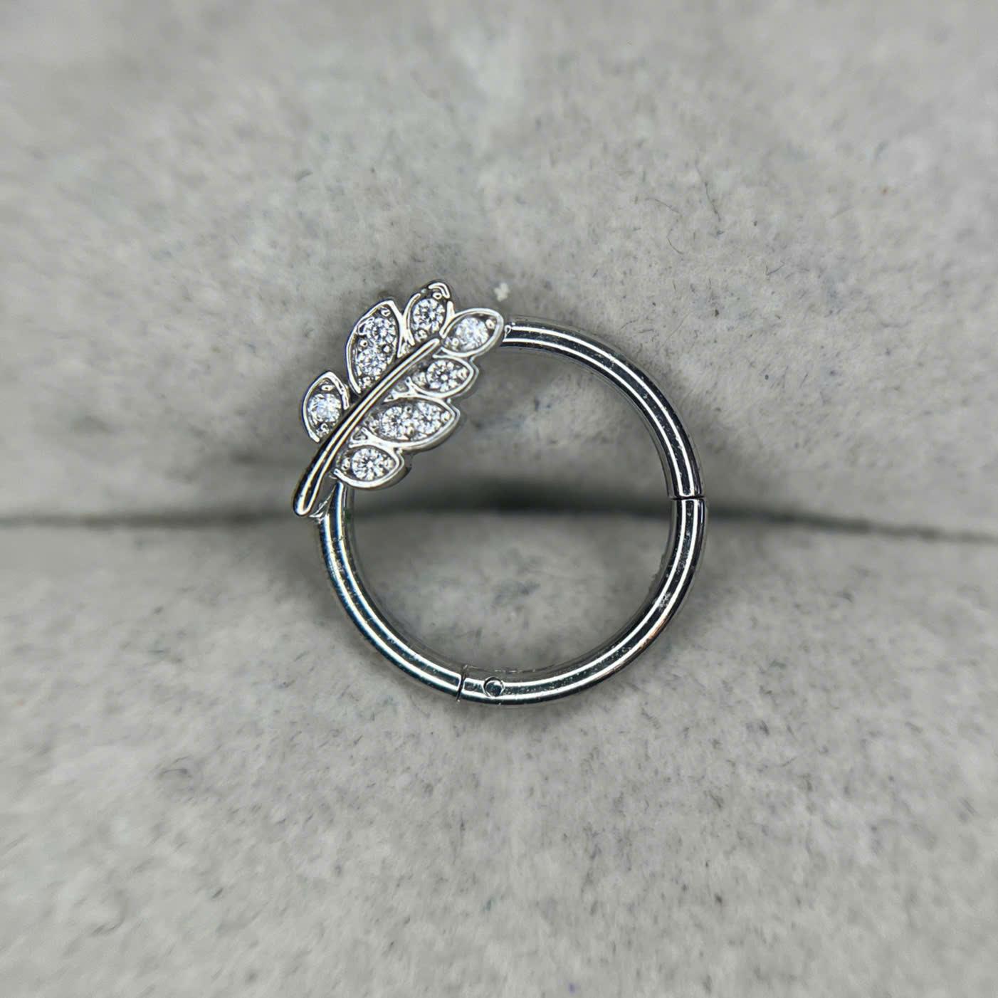 Daith kiểu cánh lá đính kim cương size 10._thumbnail_1