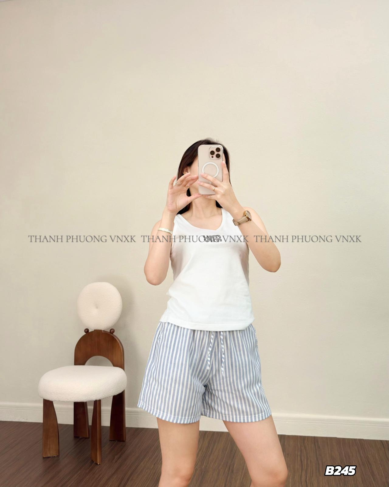 B245 BO NU MIU (L7-4)