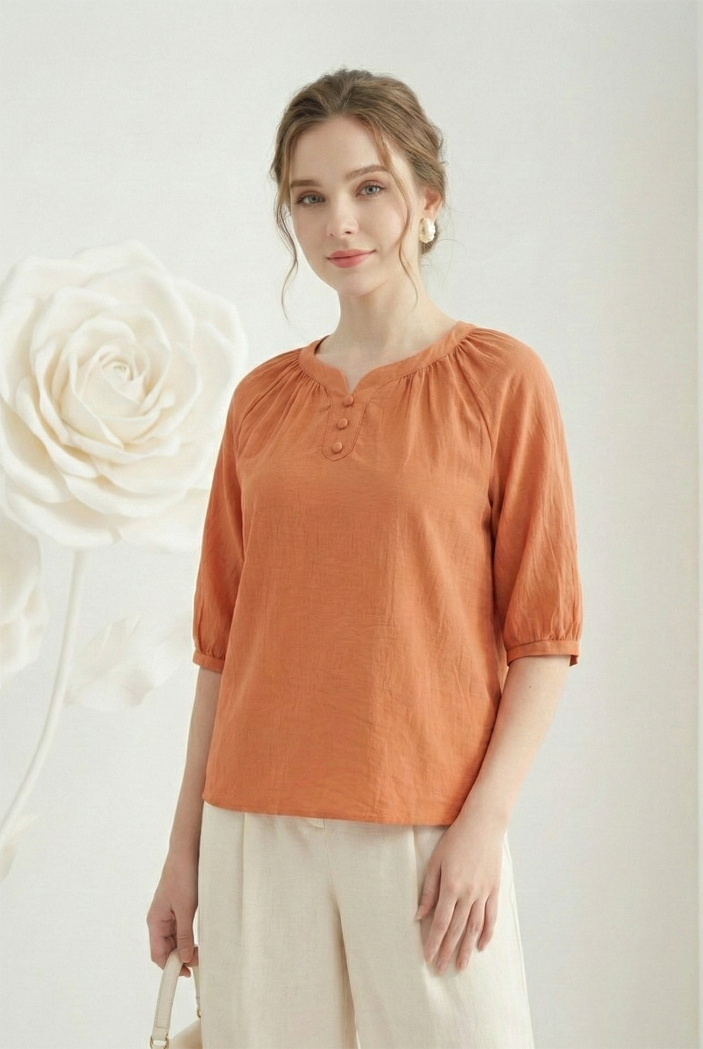 Áo tunic vải pha linen màu cam sữa dáng suông cổ cách điệu thiết kế MAZANO 1HB2SAS050CA_thumbnail_4