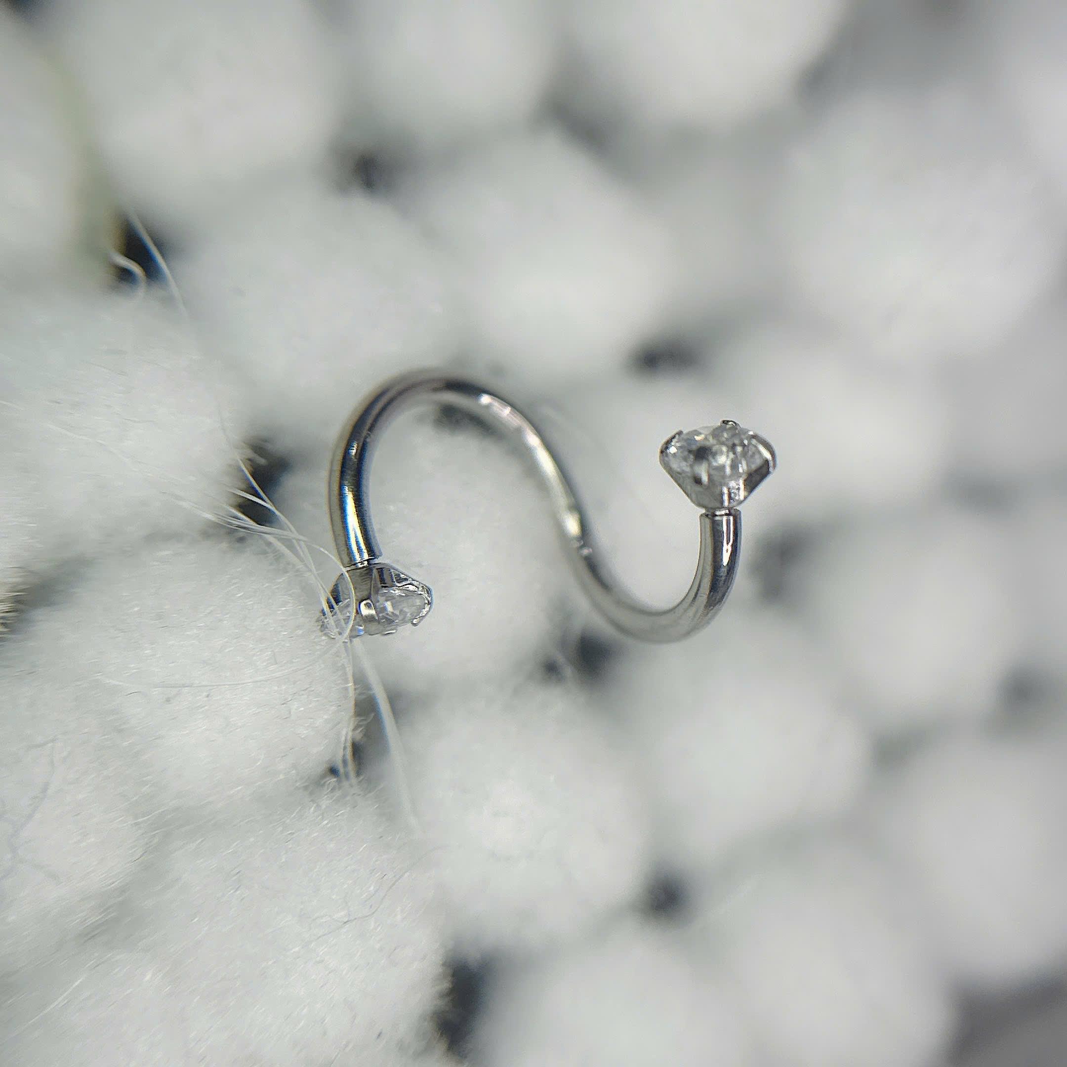 Xoắn vòng kim cương trắng_thumbnail_3