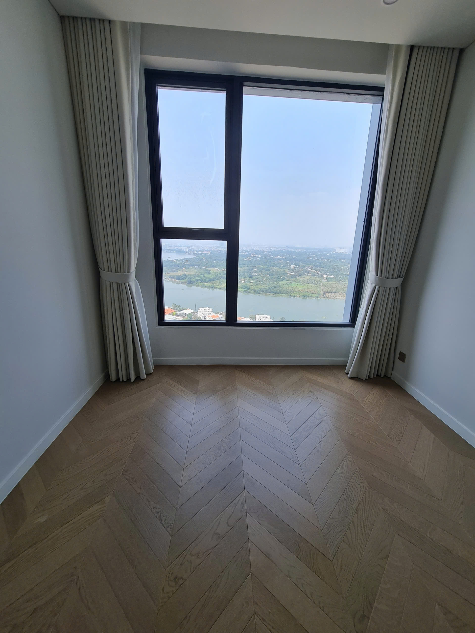 Giá cực rẻ - Full giỏ hàng căn hộ 1PN Lumiere Riverside view cực kỳ đẹp, đang cần bán nhanh_thumbnail_7