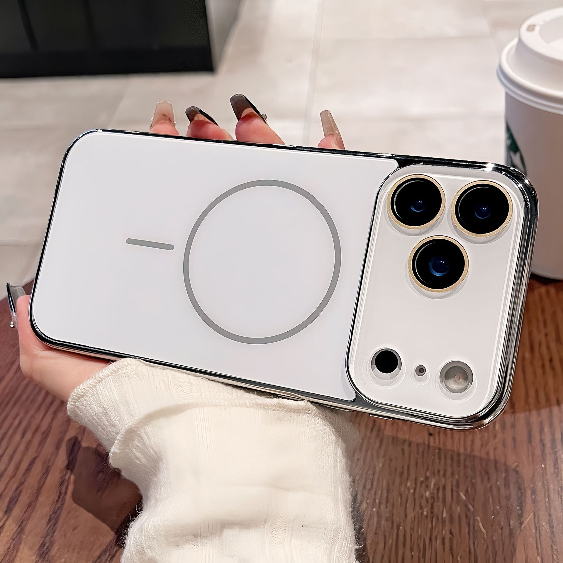 ỐP LƯNG TỐI GIẢN DÀNH CHO IPHONE CÓ VÒNG MAGSAFE_thumbnail_1