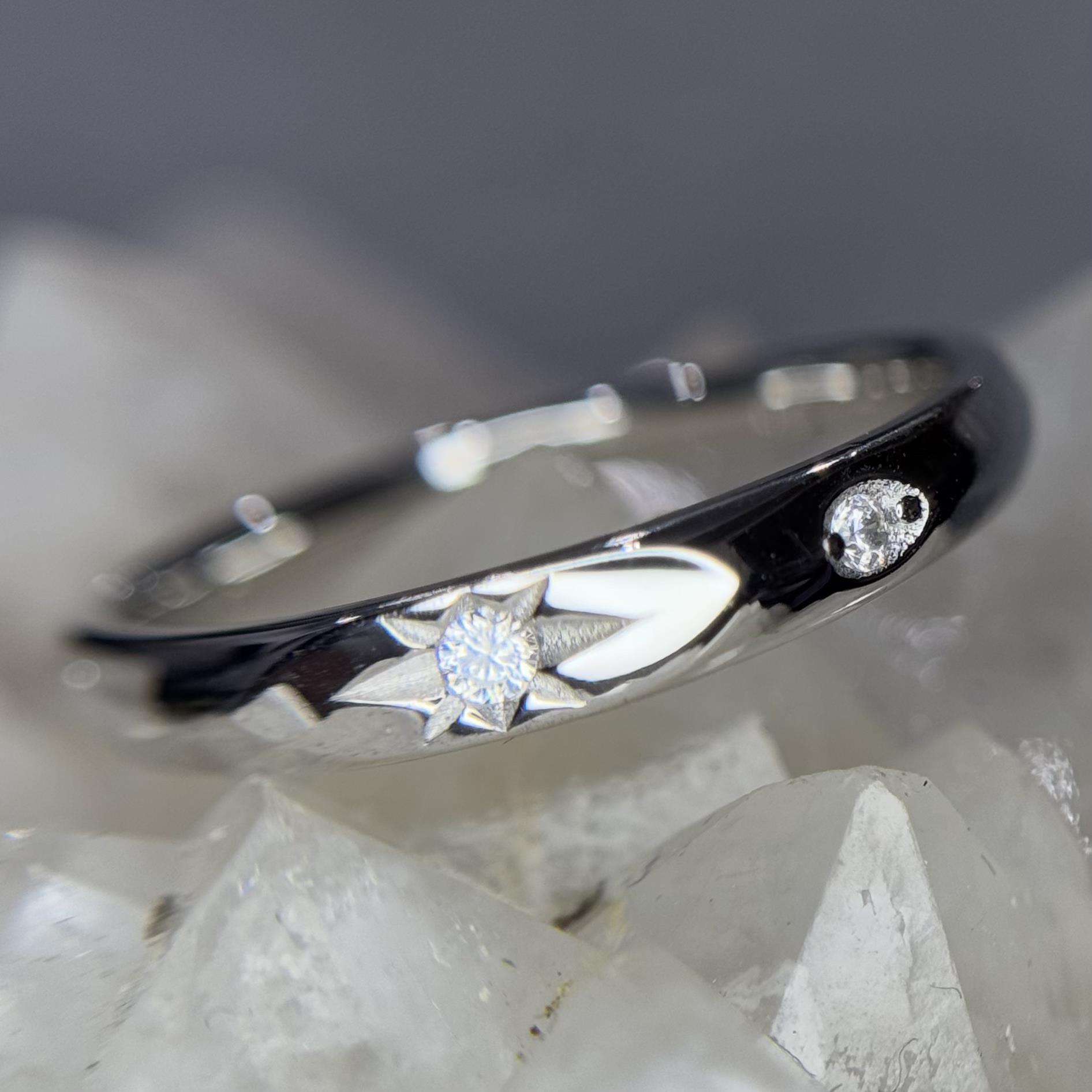 nhẫn bạc xi bạch kim khắc em là mặt trời của anh size 7