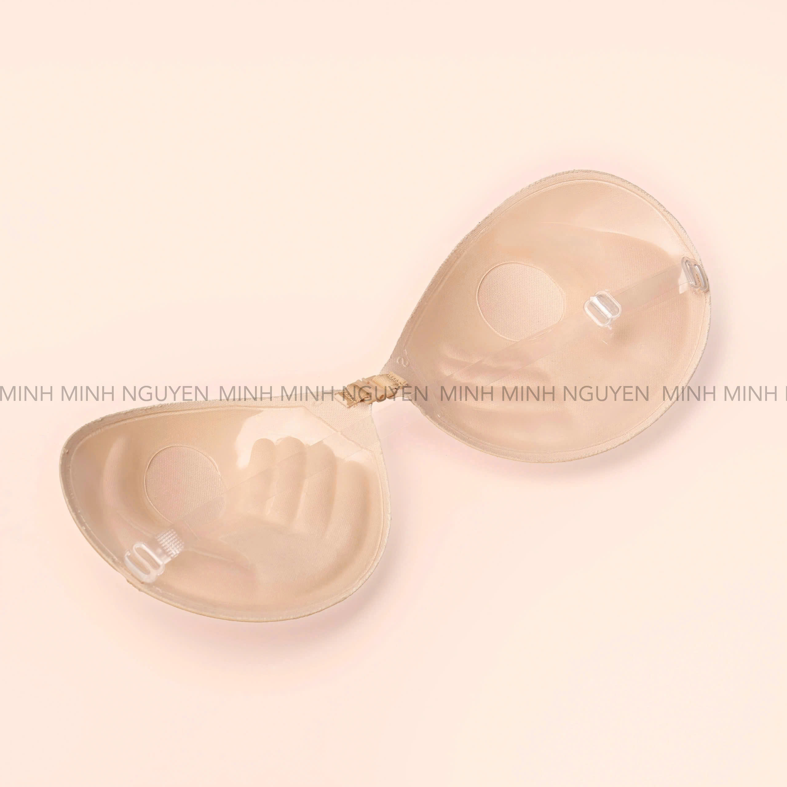 1 Bra Hand ADORE_thumbnail_0