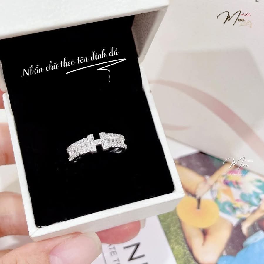 N170 - Nhẫn chữ cái đính đá vuông
