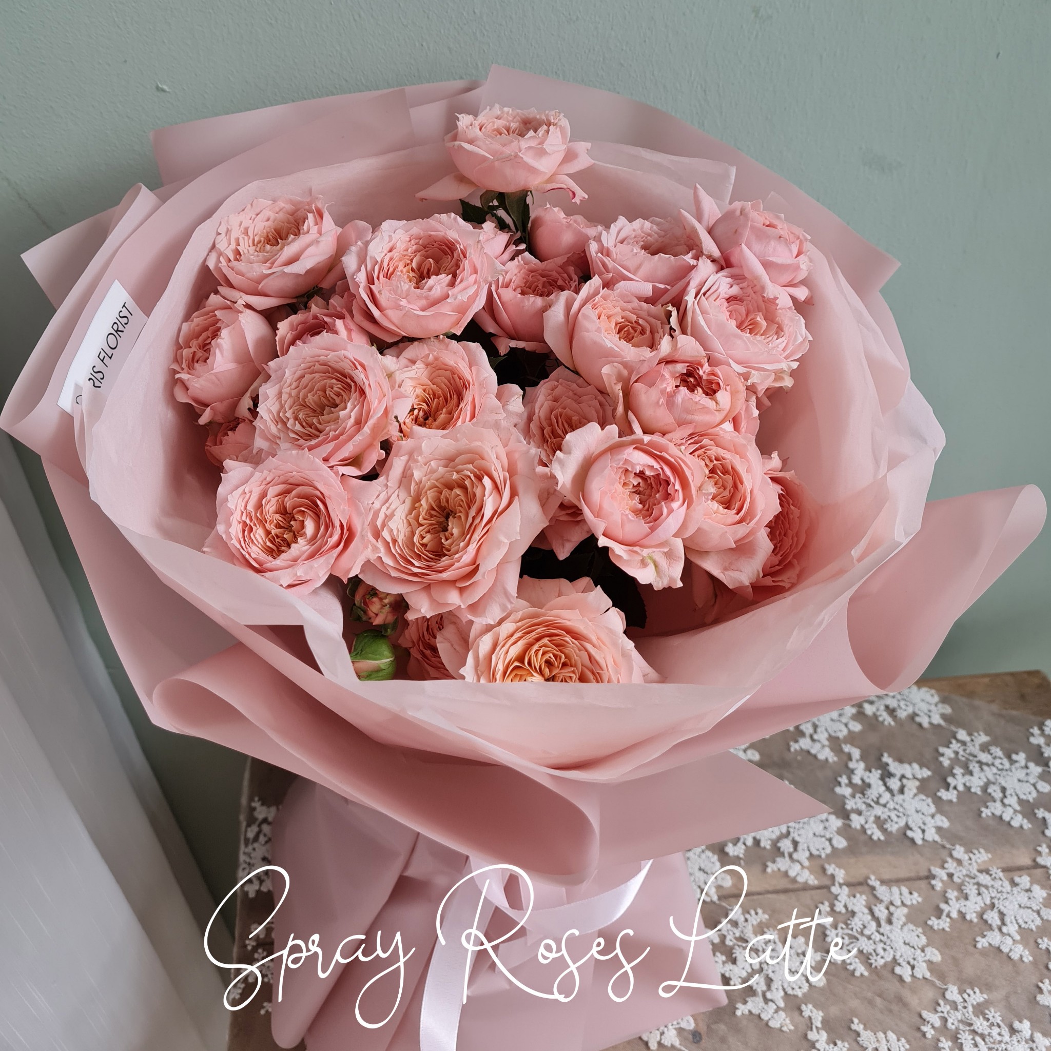 Latte Spray Roses - Bouquet Size M_thumbnail_2