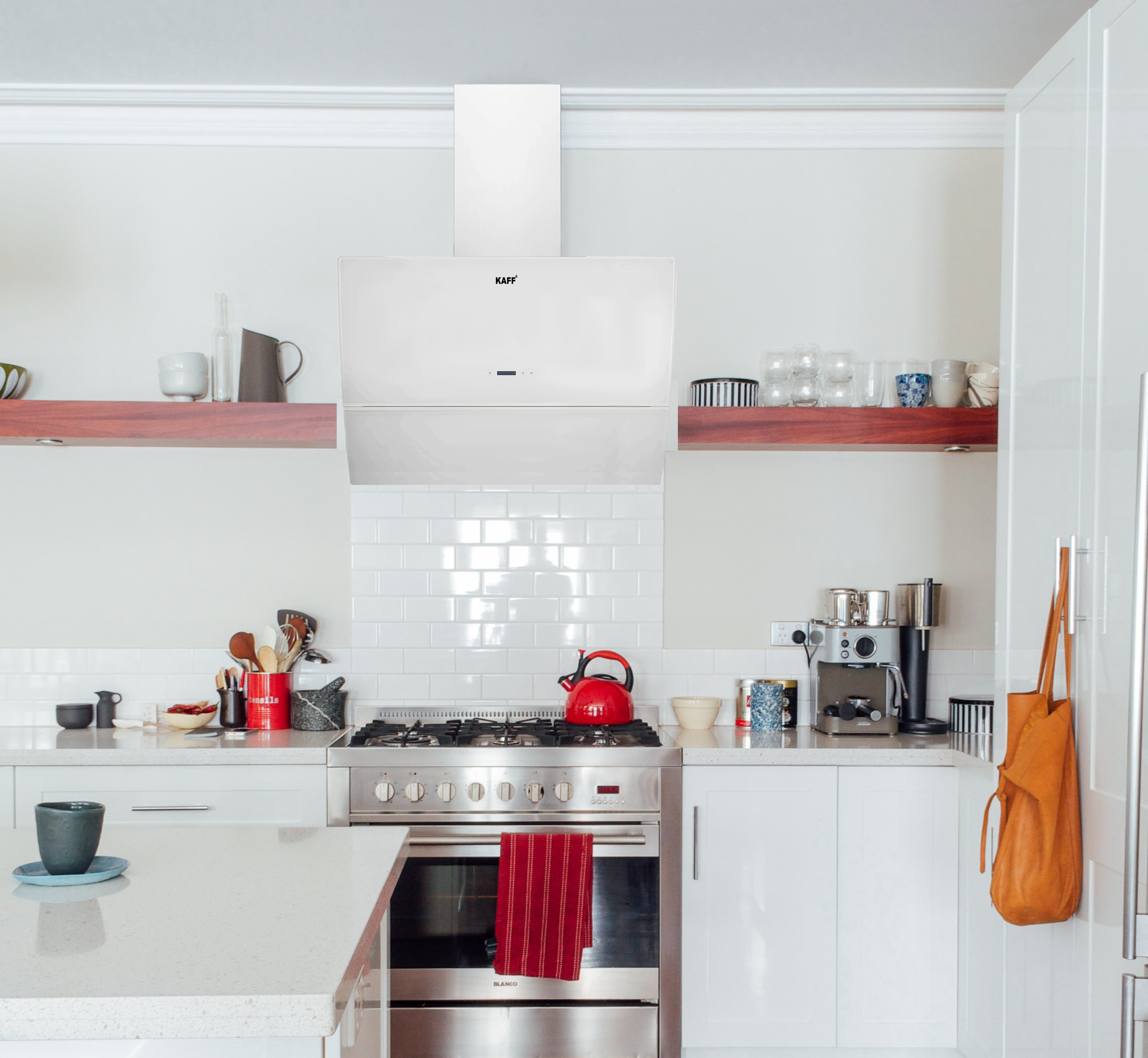 Hệ điều khiển cảm ứng hiện đại của máy hút mùi Kaff KF-LUX-AT70H-WH
