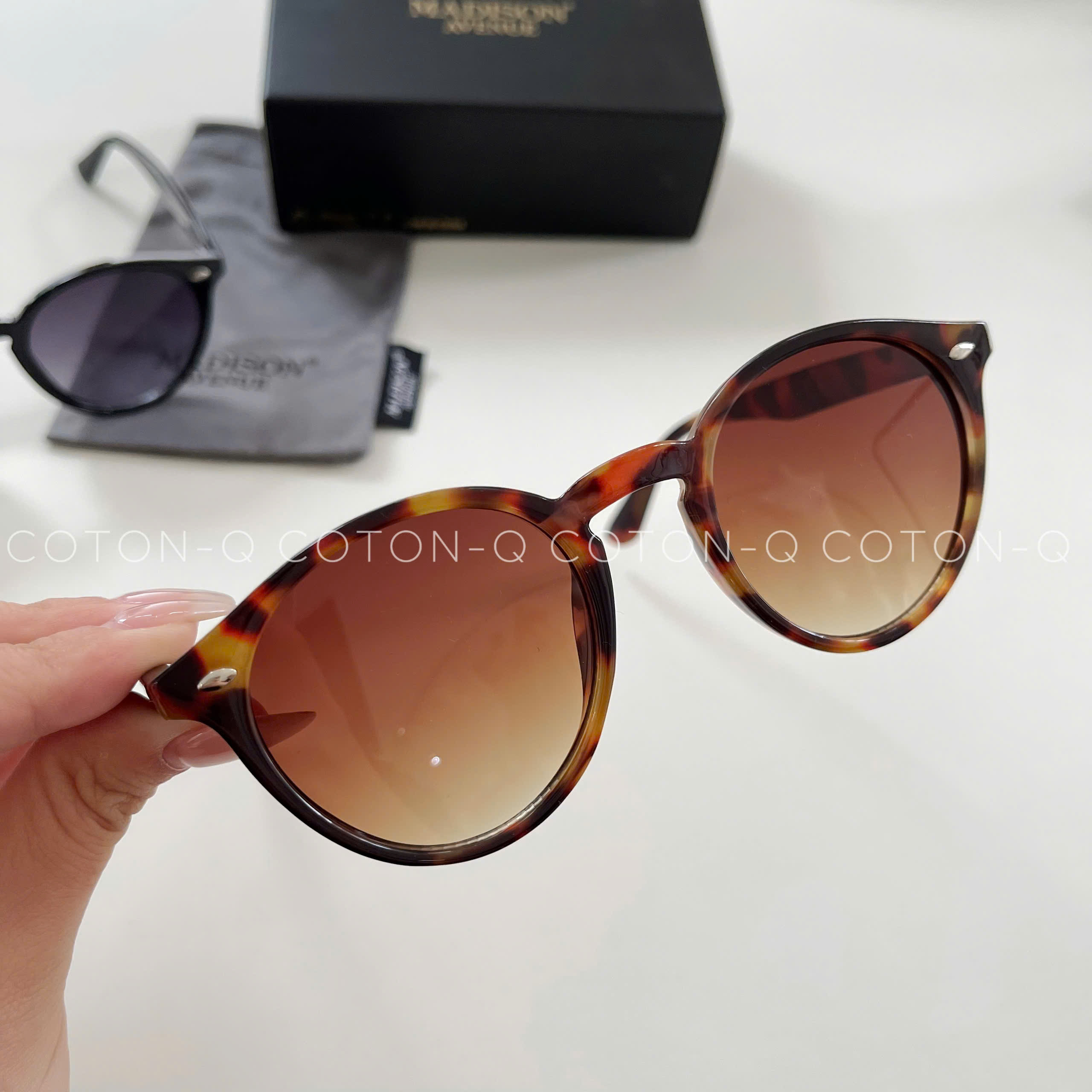 Set 2 kính mát ( NGẪU NHIÊN )_thumbnail_19