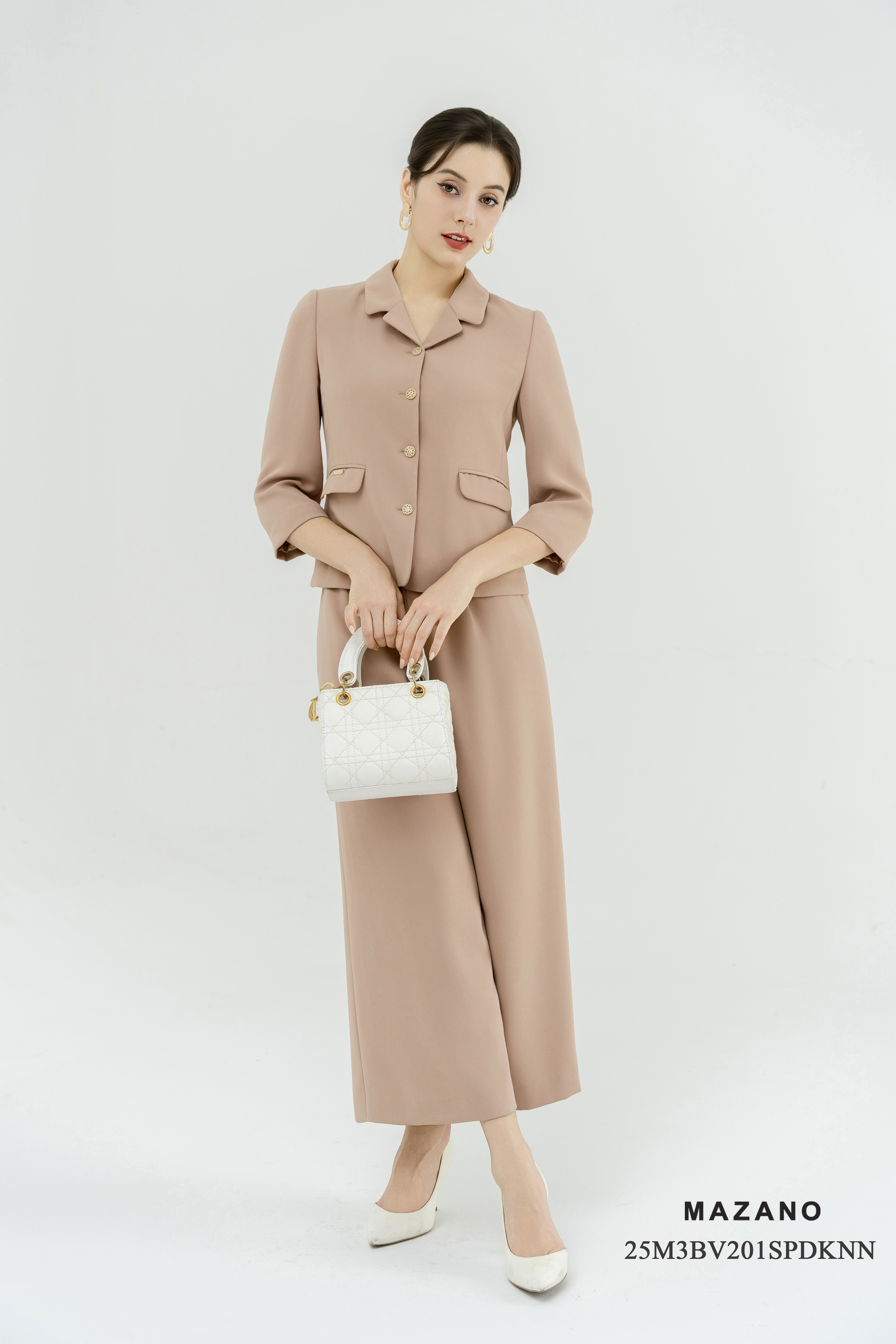 Bộ vest Áo và quần suông Vải tuytsi Cổ 2 ve cách điệu Tay lỡ Dài áo qua eo, Quần dài đến mắt cá