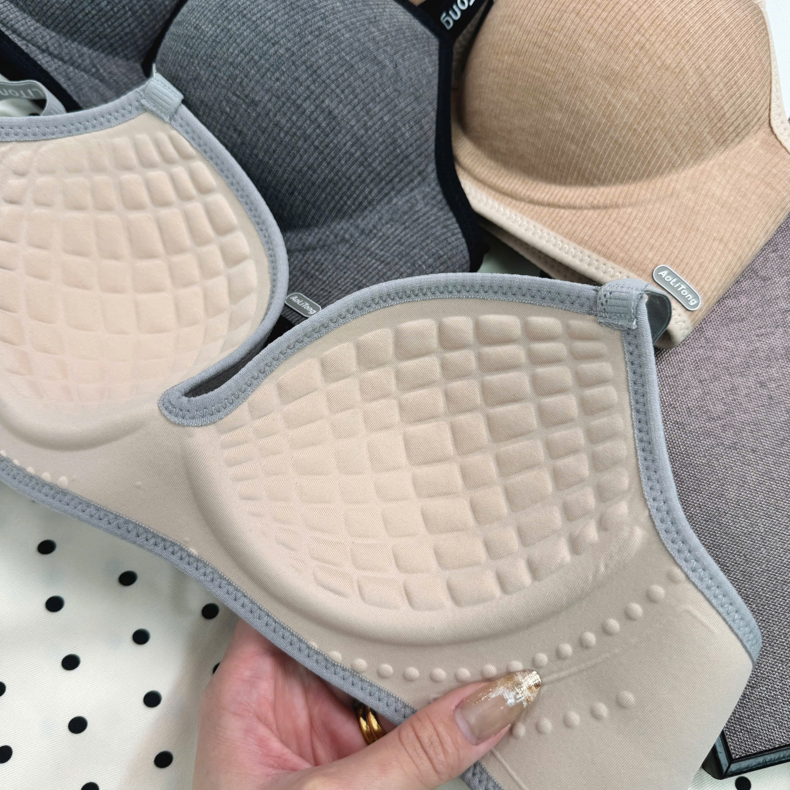 [Mã B60] Lót Nữ Su Cotton Mút 1cm Mềm Mại Thoáng Mát Vòng 1 Vikam_thumbnail_2