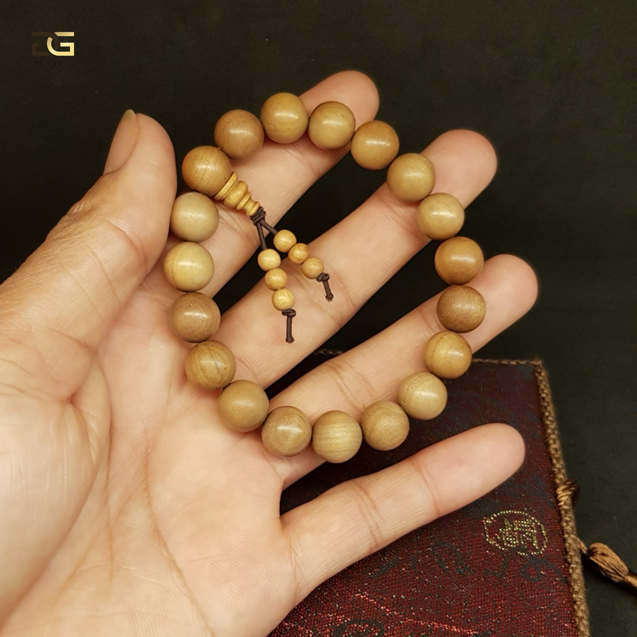 10mm (19 Hạt) Vòng Tay Đàn Hương Rừng Ấn Độ_thumbnail_2