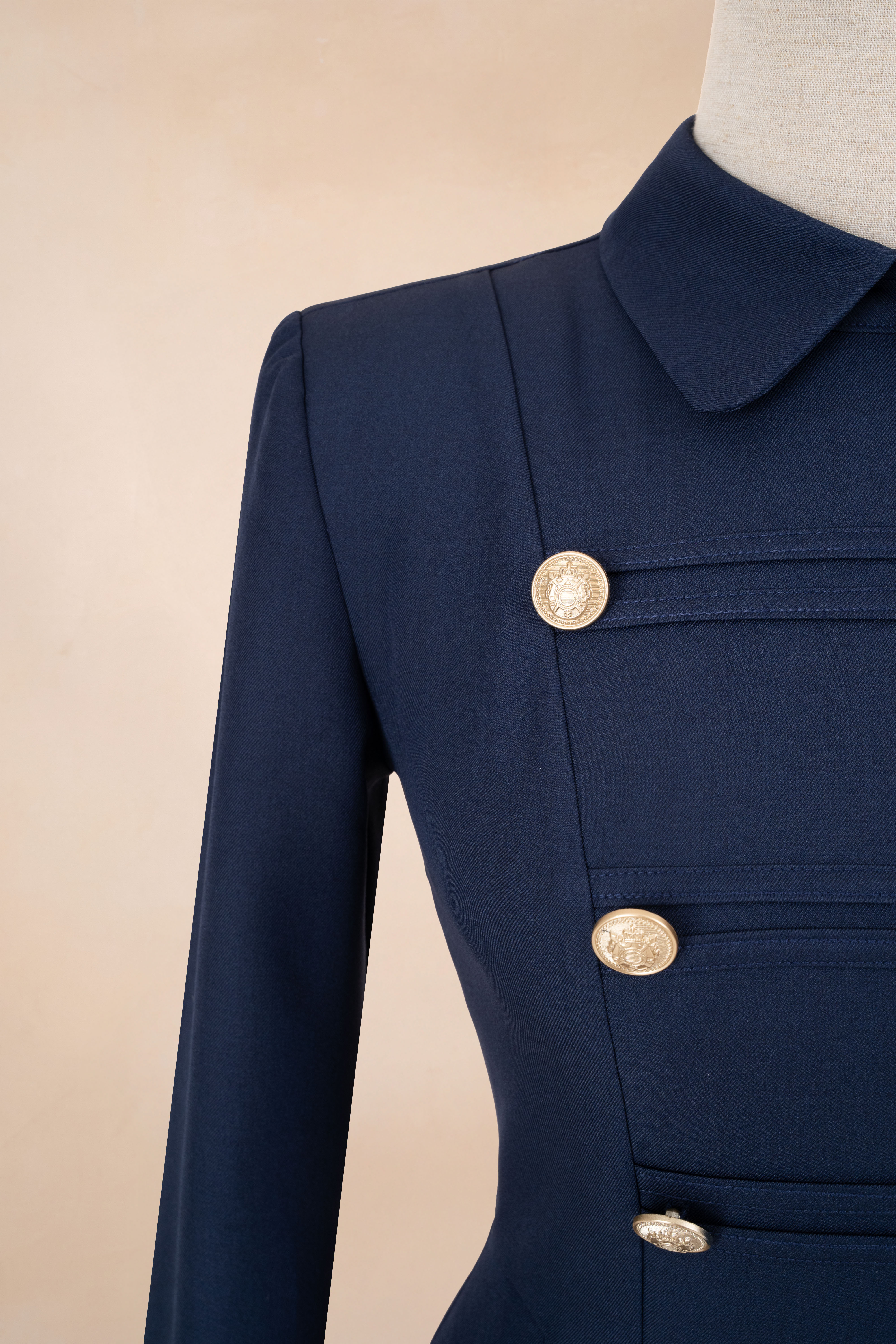 Đầm Xoè Phối Cúc Tay Dài_thumbnail_3