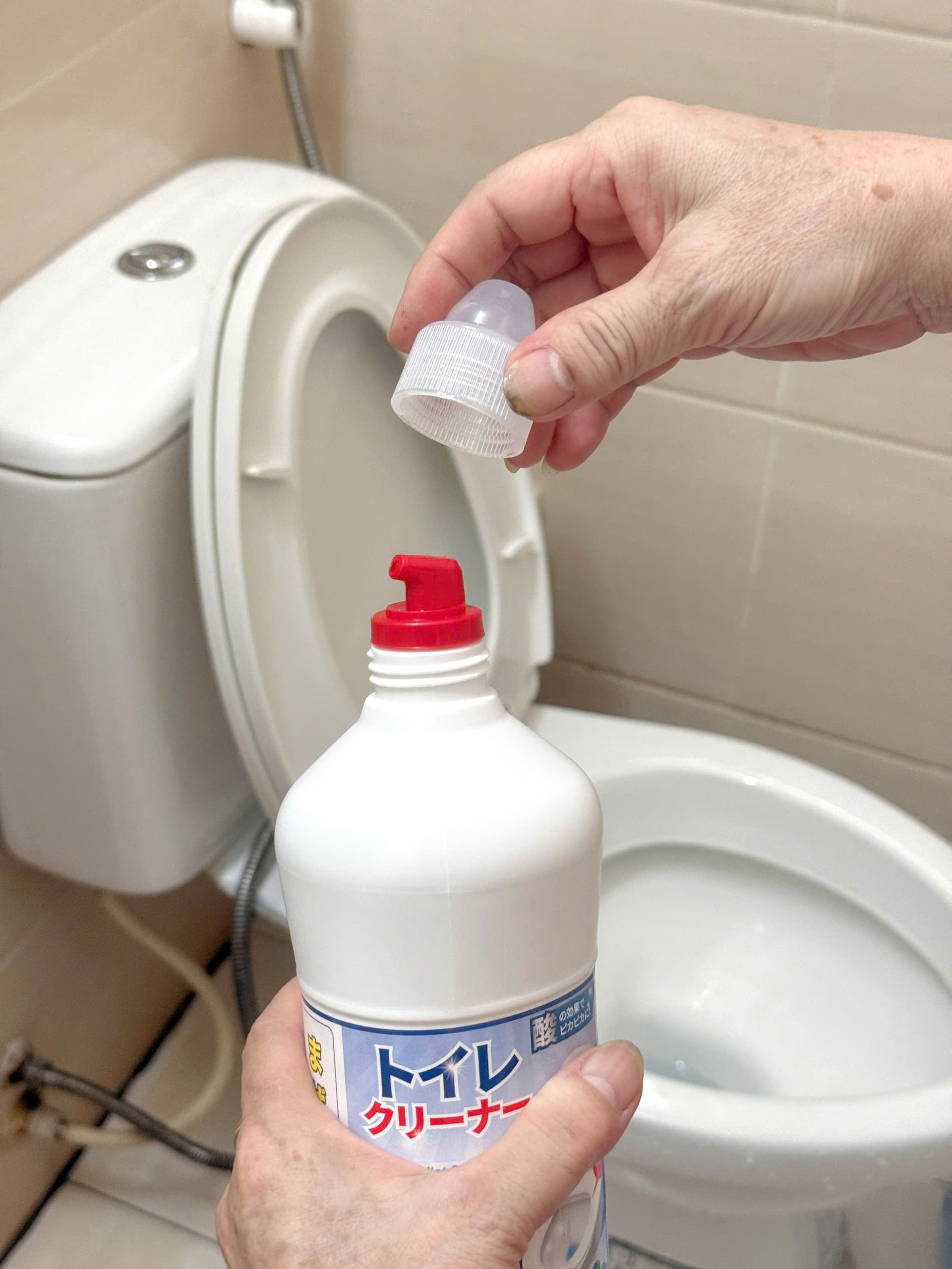 SET 2  CHAI Nước Tẩy Toilet Mitsuei Không Mùi 1000ml_thumbnail_5