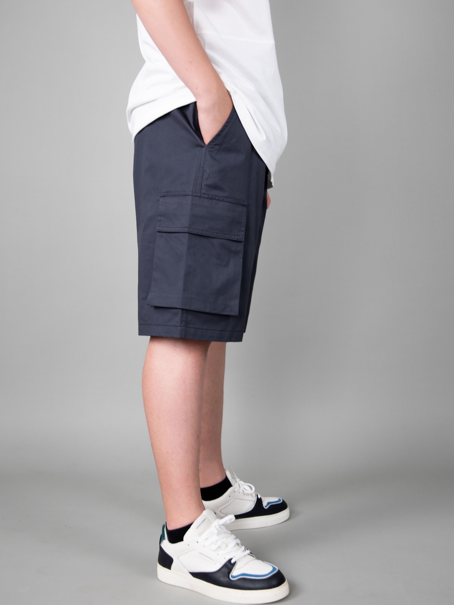 Quần short kaki màu xanh chì túi hộp