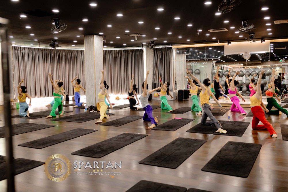 6 tháng Yoga