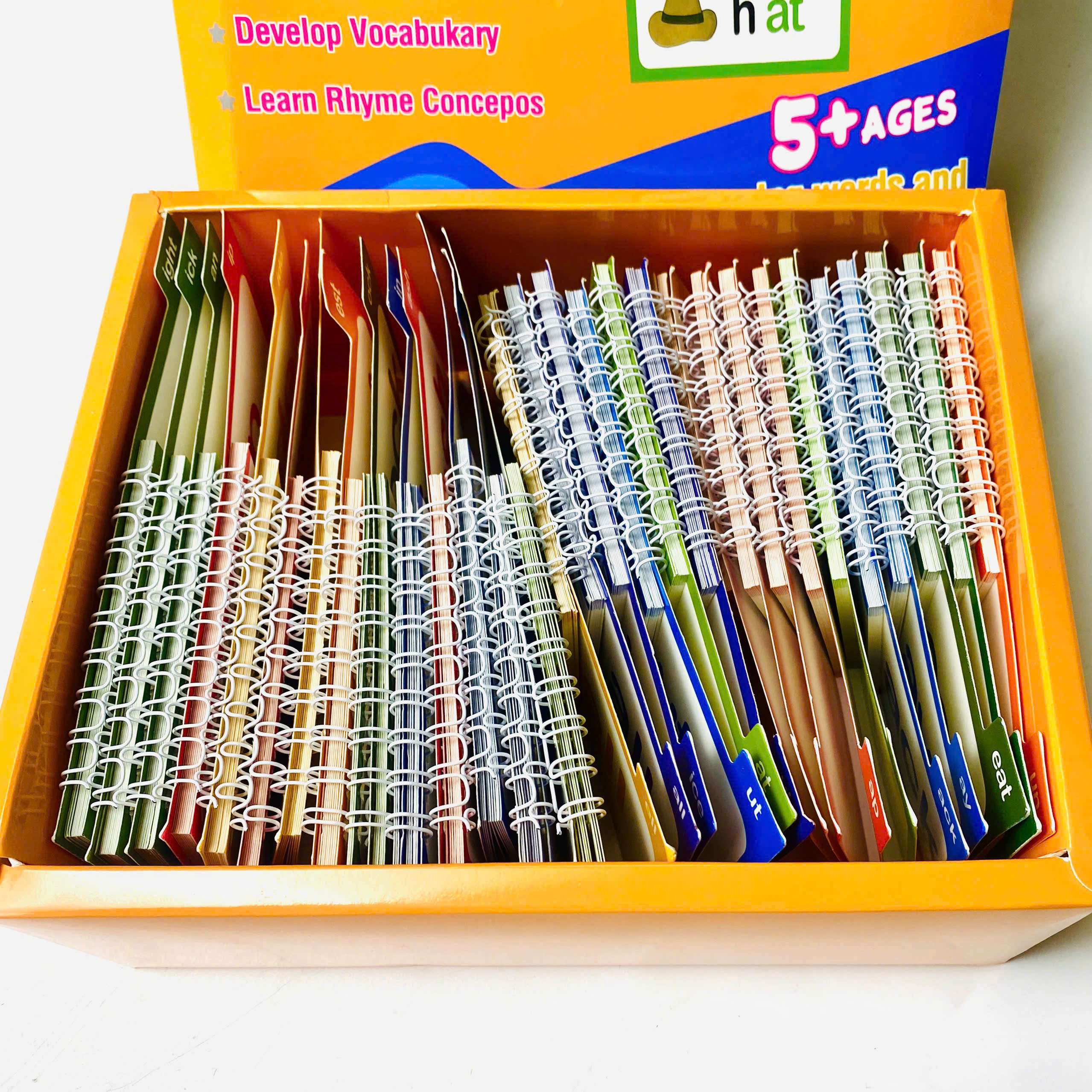 Bộ thẻ tập đánh vần Word Family Build Book_thumbnail_9