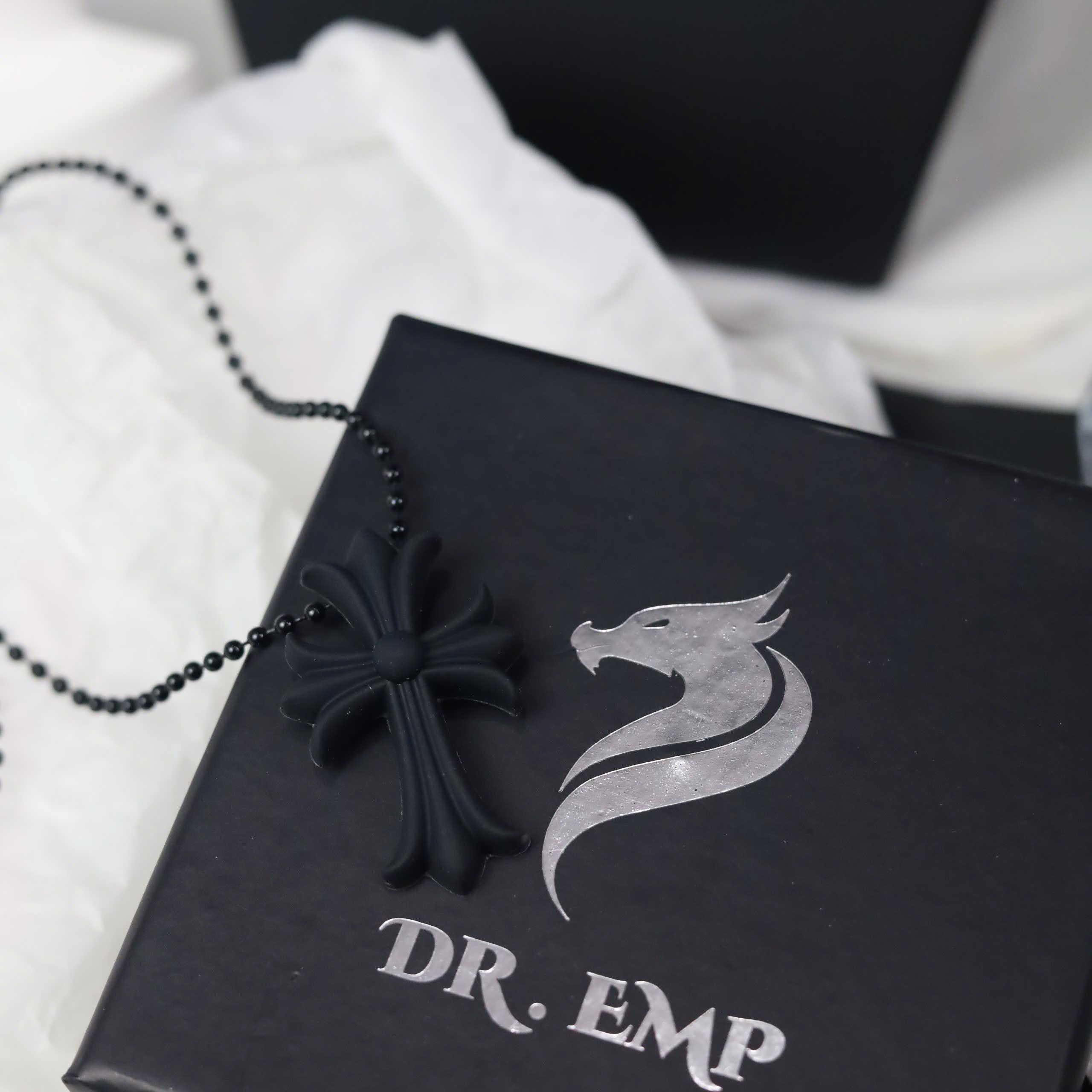 vòng cổ thánh giá nhựa đen 65cm_thumbnail_3