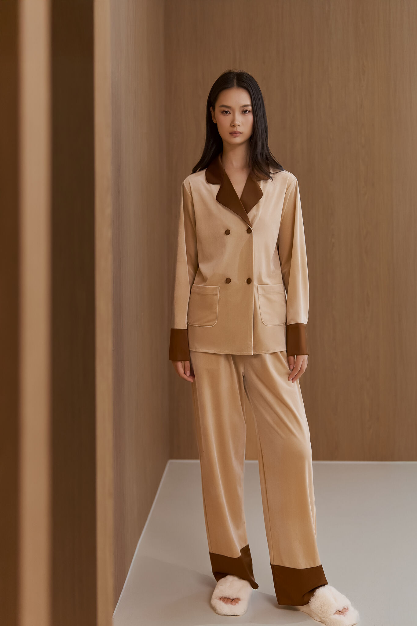 Bộ Nhung 𝑺𝒐𝒇𝒕 𝑯𝒐𝒖𝒓𝒔 áo dài tay, quần dài BN656_thumbnail_2