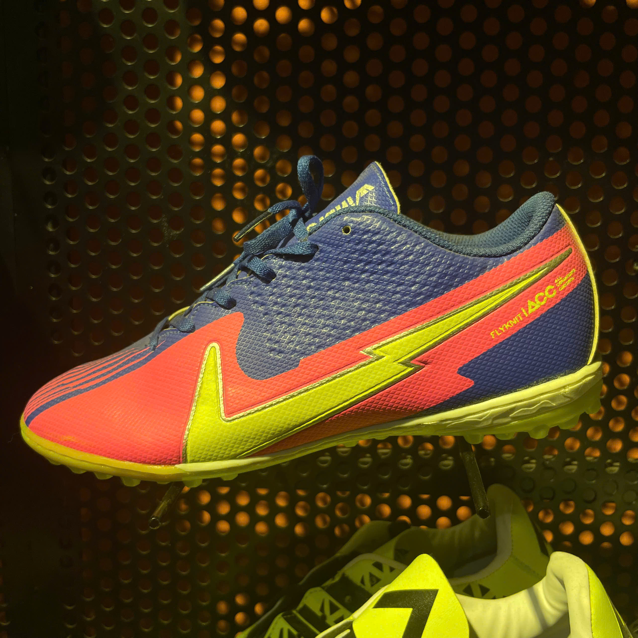 Giày Winbro Phantom tím hồng