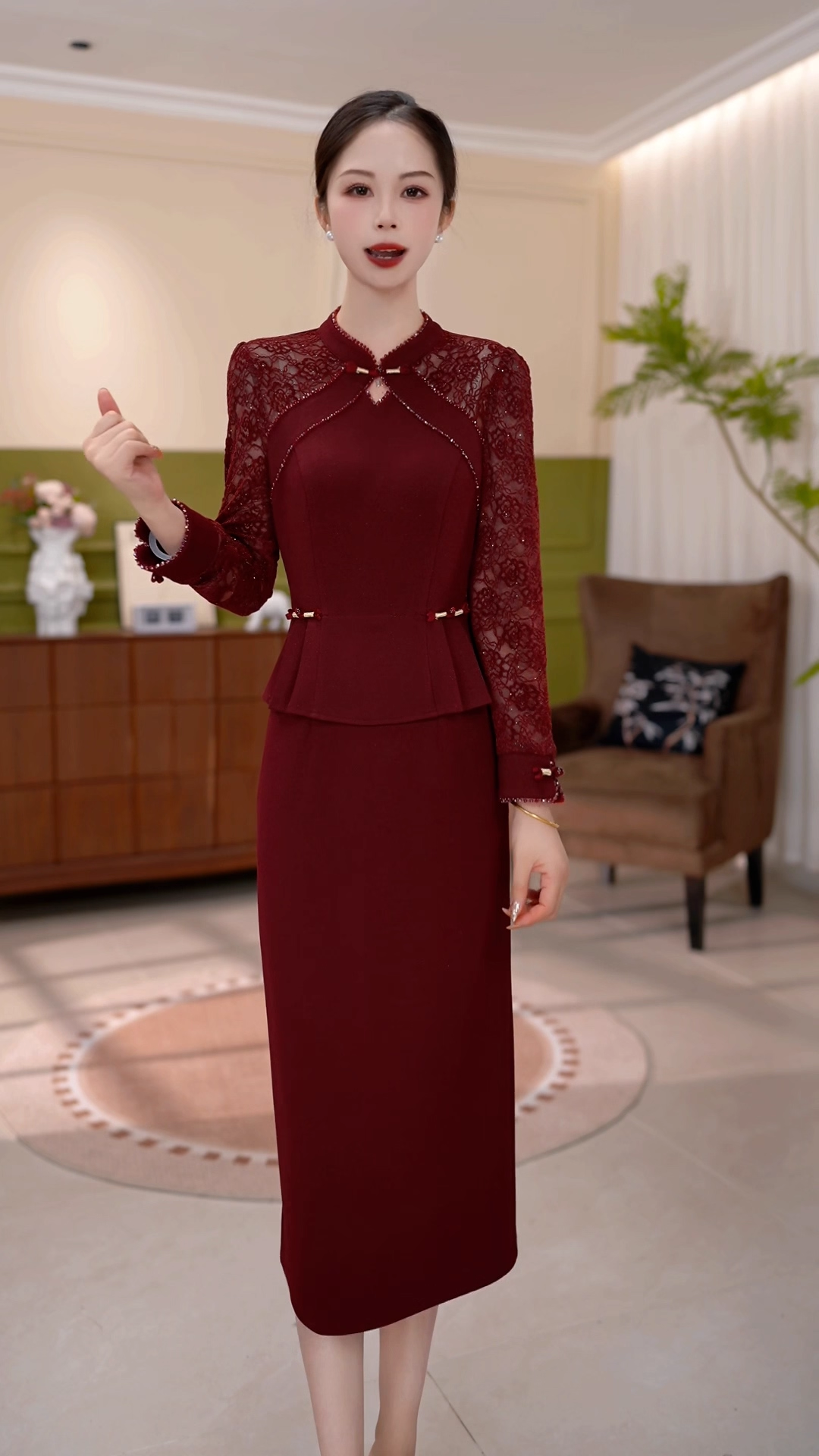 18120-Đầm body suông đỏ đô tay dài phối ren cổ kết nút tàu ( thun nhật, ren)