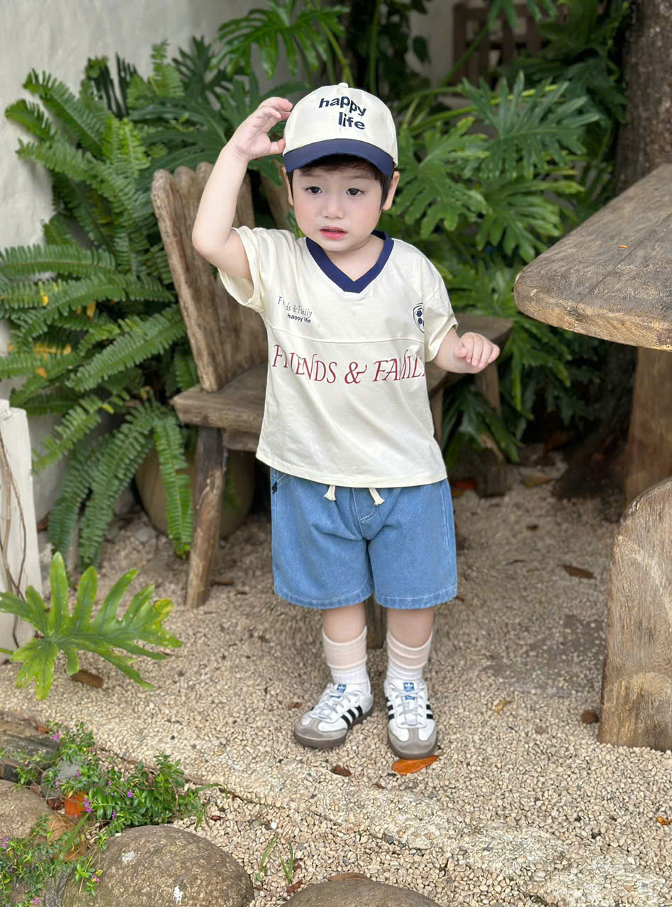 A08 BỘ CỘC FRIENDS VÀ FAMILY KÈM MŨ- A116.884