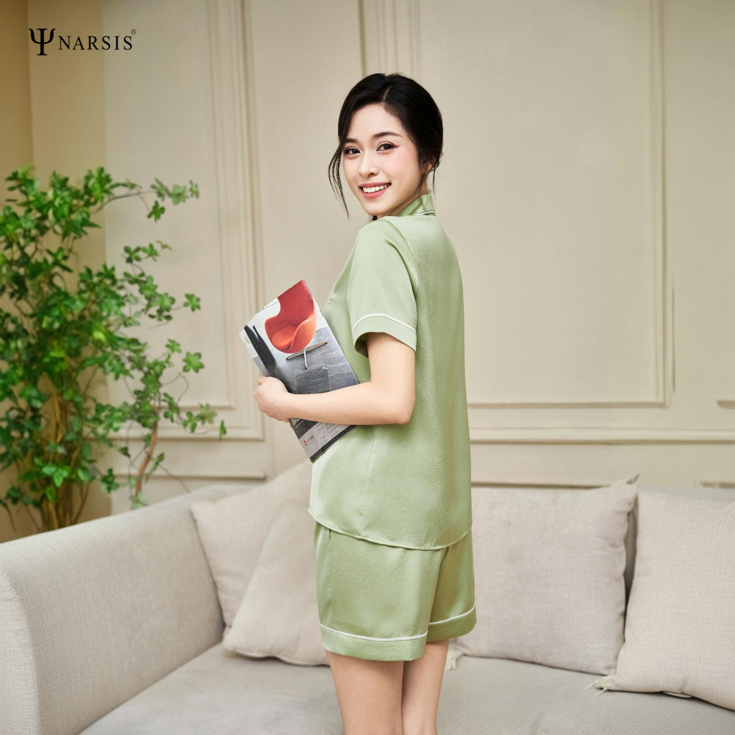 Bộ Đồ Ngủ Pijama Lụa Ngọc Trai Narsis M25006, Áo Tay Ngắn, Quần Cộc, Thanh Lịch, Mềm Mịn, Mùa Hè_thumbnail_3