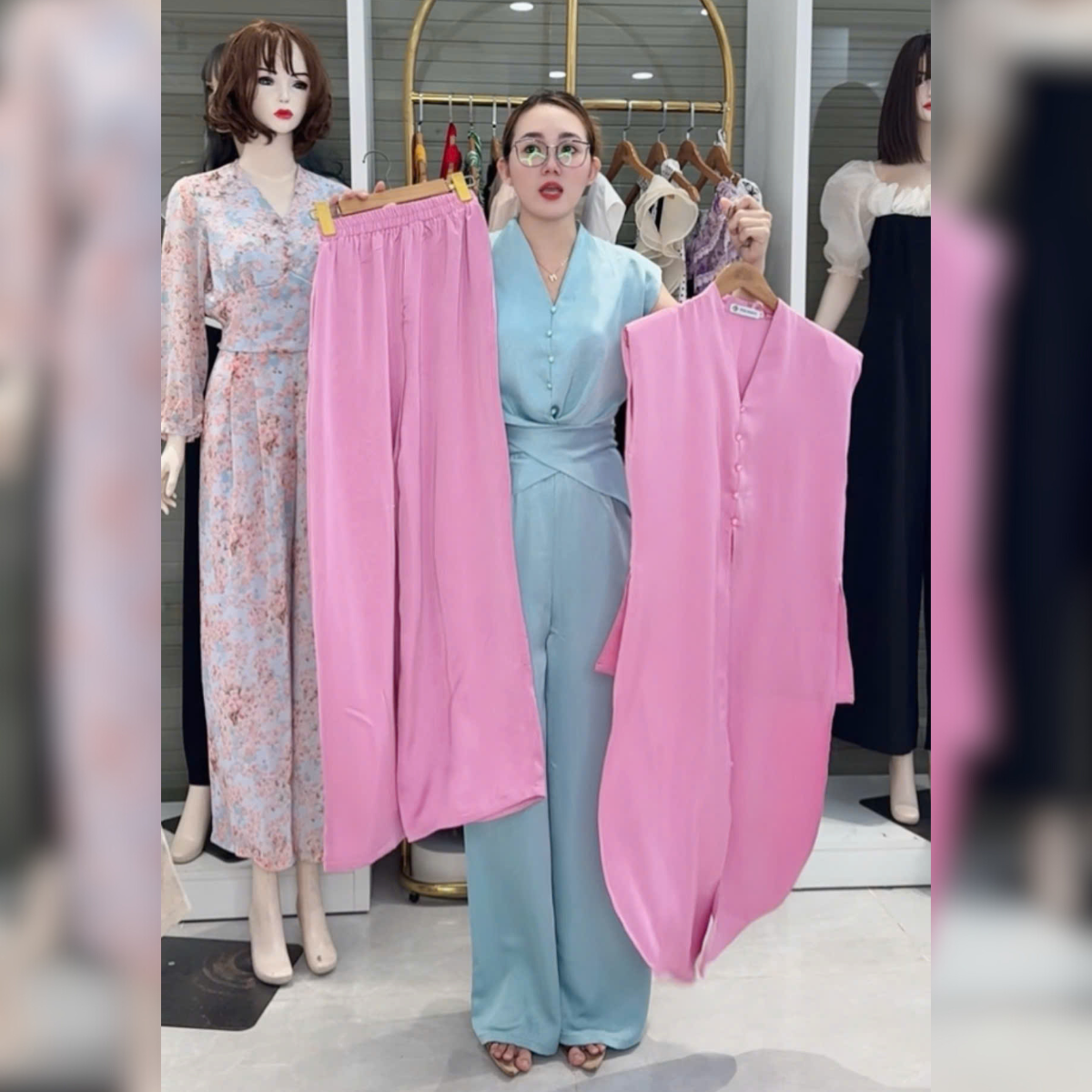 Set bộ quần ống rộng áo sát nách vạt dài cách điệu_thumbnail_5