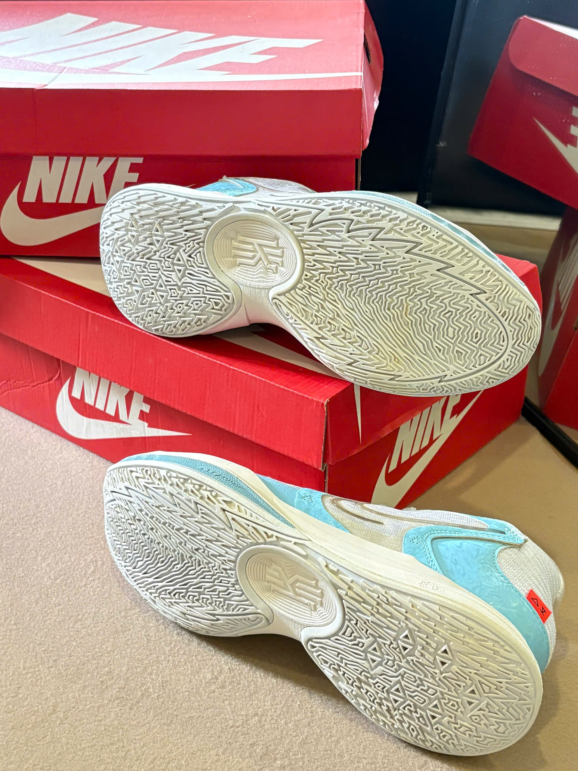 Nike Kyrie Low 5 EP ‘Football Grey’ DJ6014-003_thumbnail_6