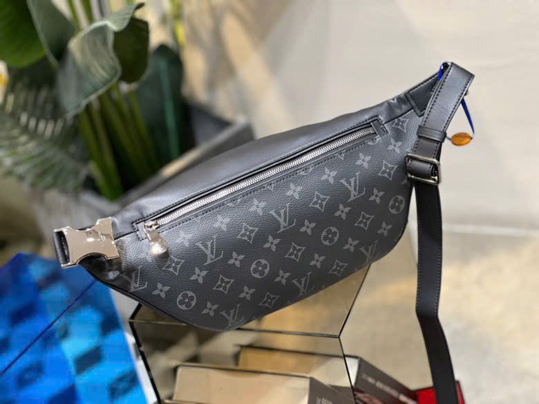 Túi đeo hông Louis Vuitton Bumbag Monogram_thumbnail_3