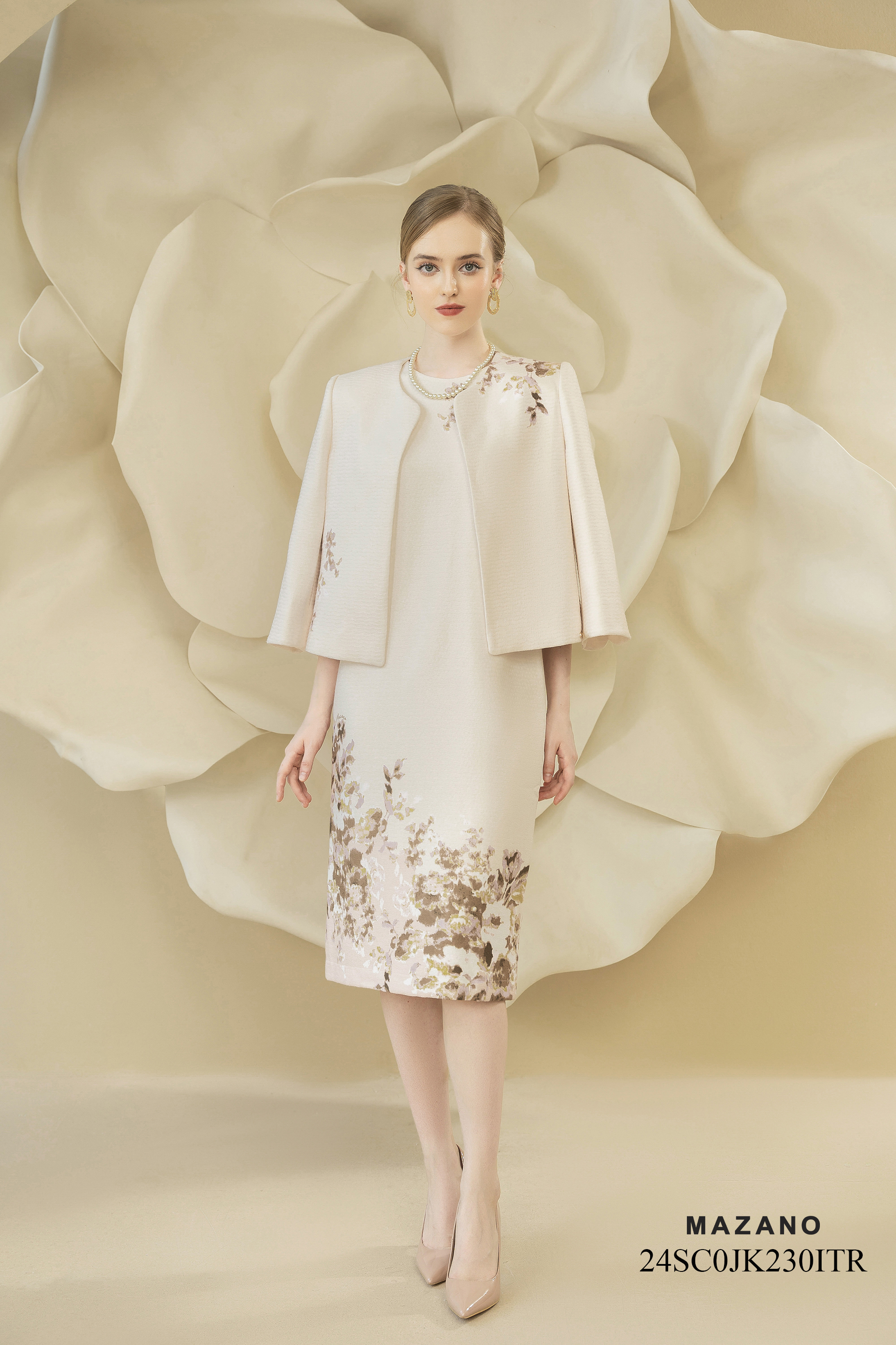 Áo khoác ngắn Suông Vải dạ tweed In hoa cách điệu Dài dưới eo - Mẫu 24E03JK0246