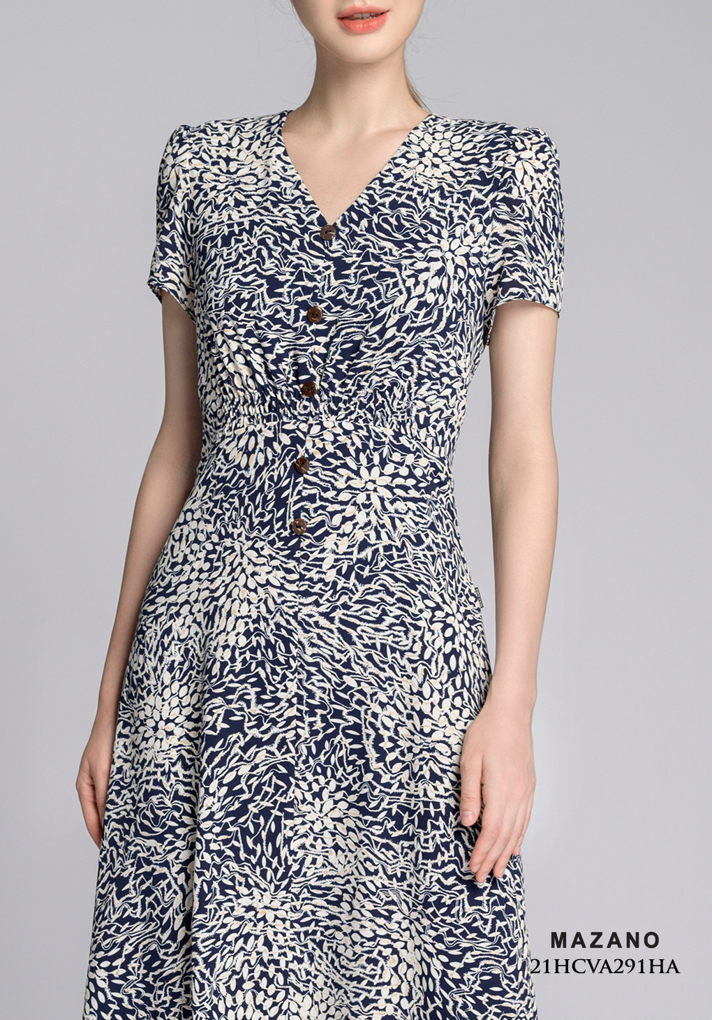 Váy xòe họa tiết cổ tim phối khuy_thumbnail_6