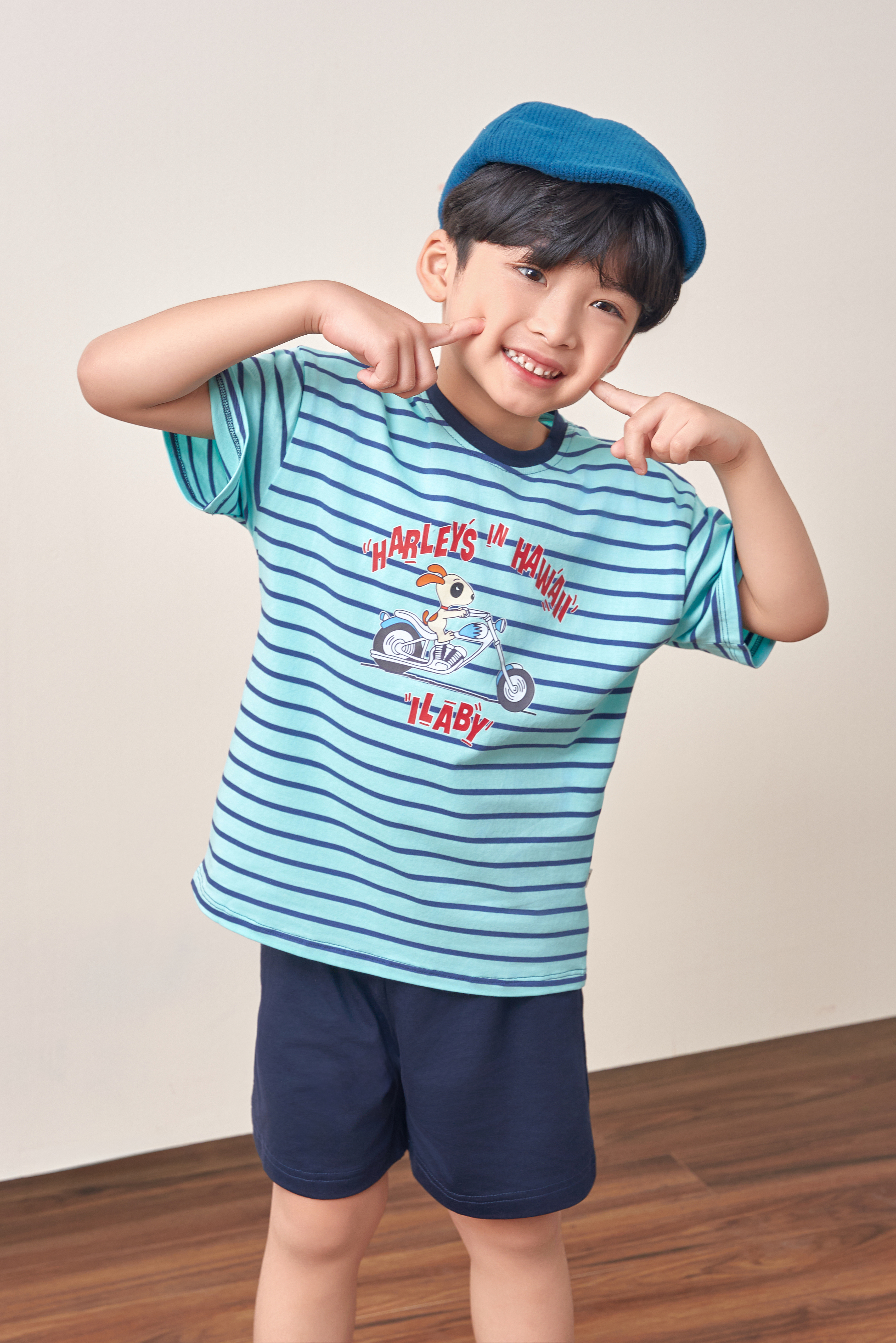 Bộ áo kẻ in hình quần màu_thumbnail_0