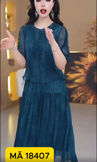 18407-Đầm voan xòe giả rời màu xanh cổ vịt ( voan,lót)