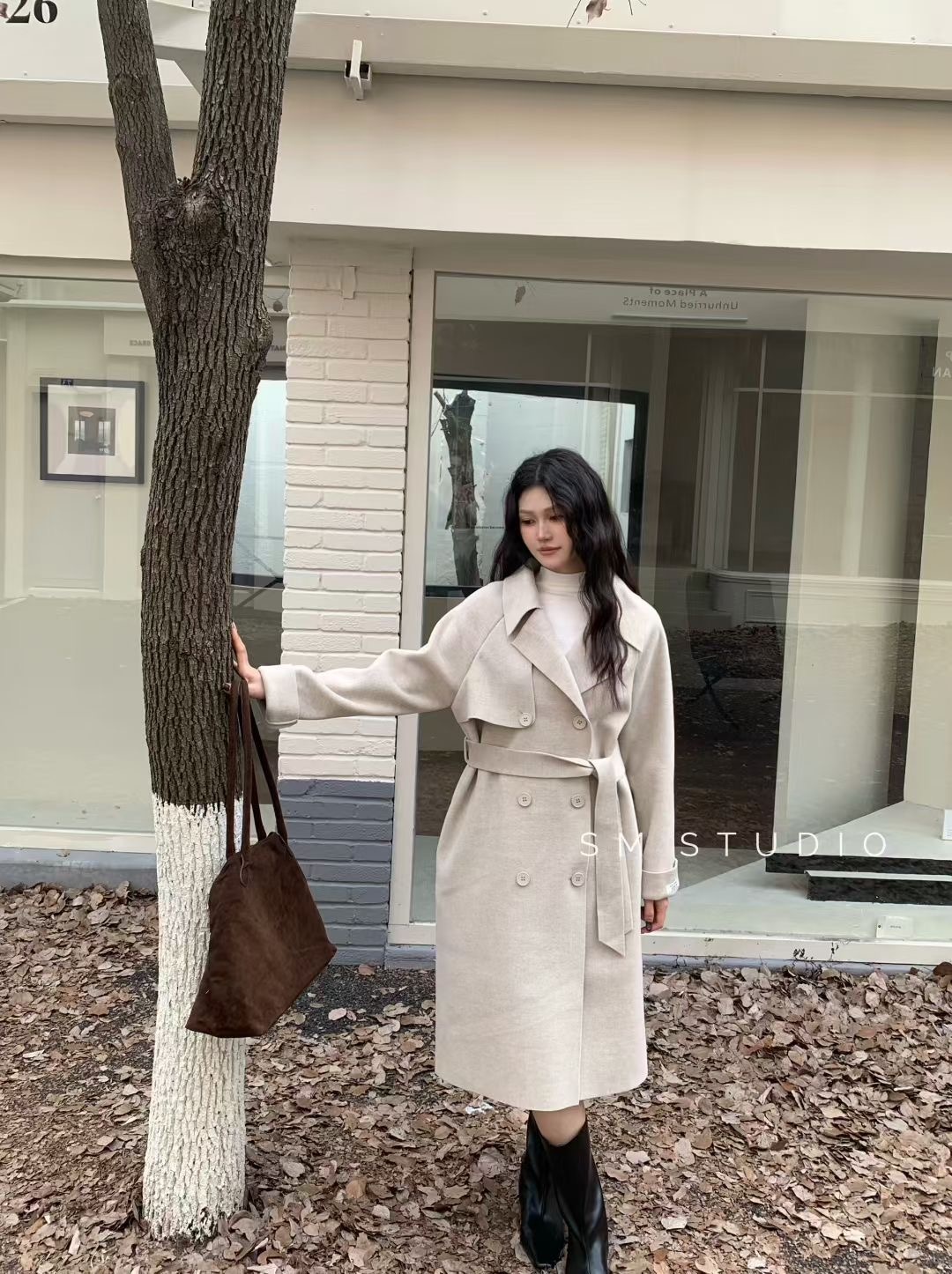 Lucas - Áo măng tô dạ mềm SM 9904 dáng dài 2 hàng cúc ve nhọn