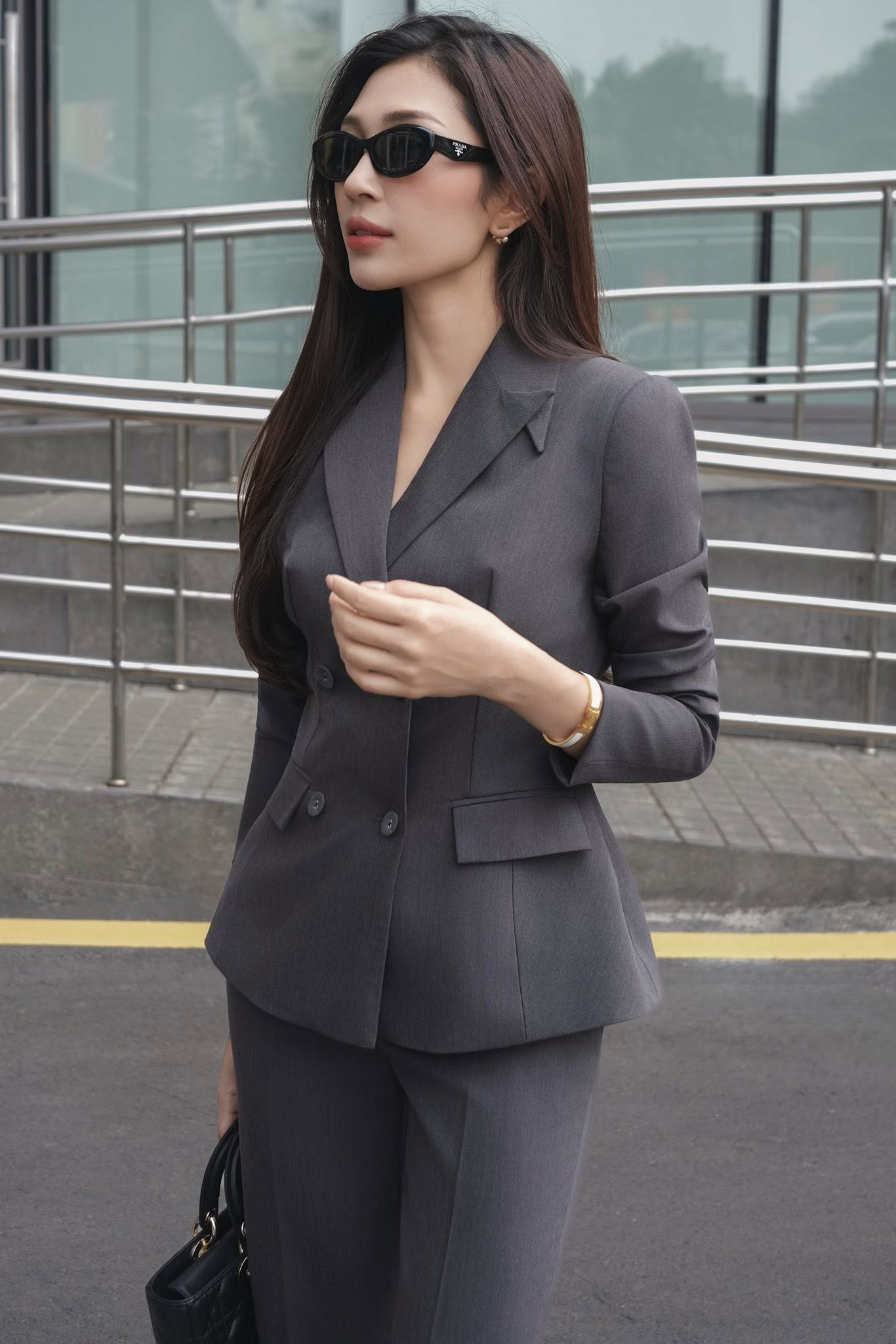 V065 - Set áo vest xám dài tay phối quần baggy