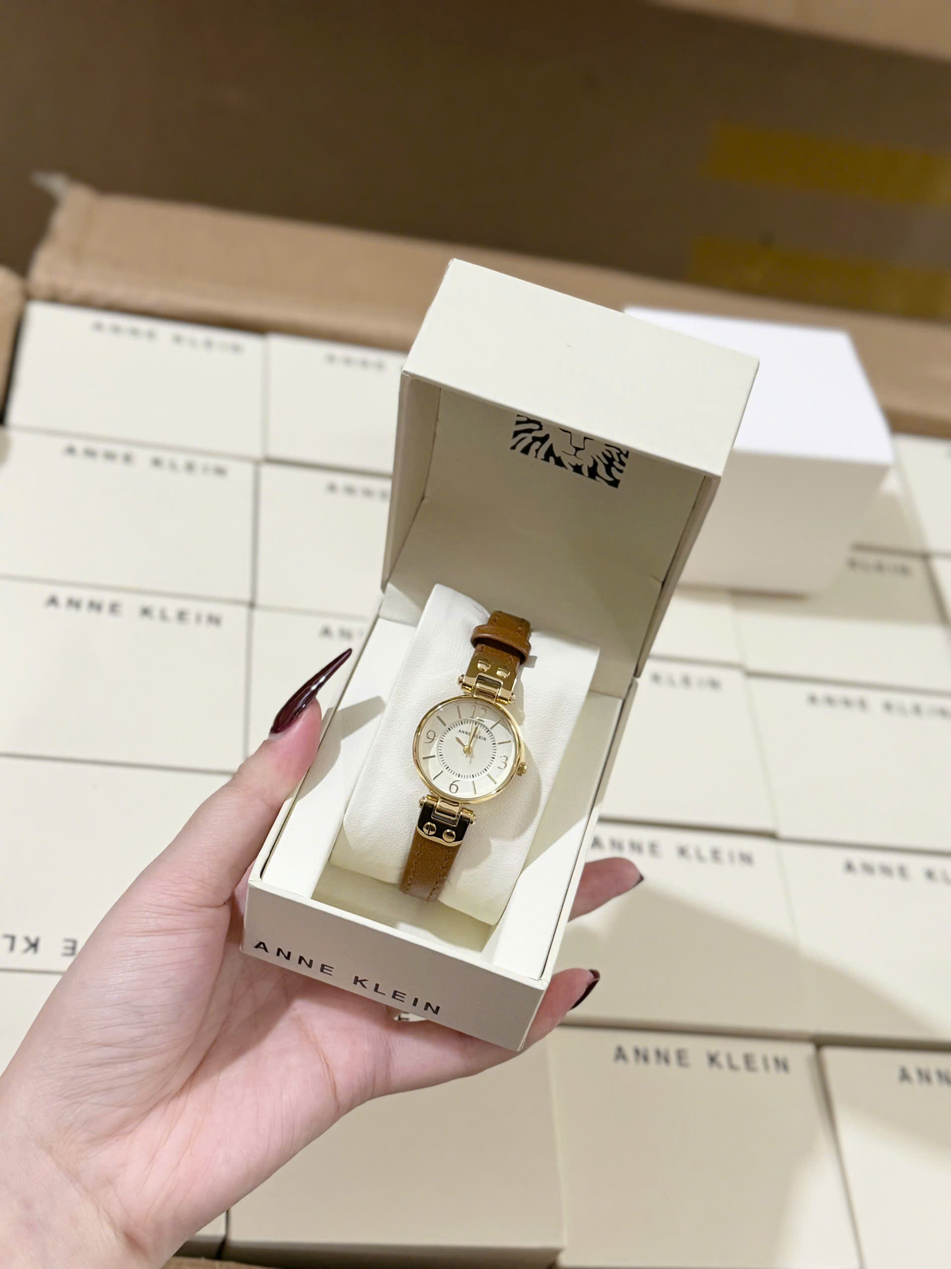 D91 ĐỒNG HỒ NỮ NÂU_thumbnail_12