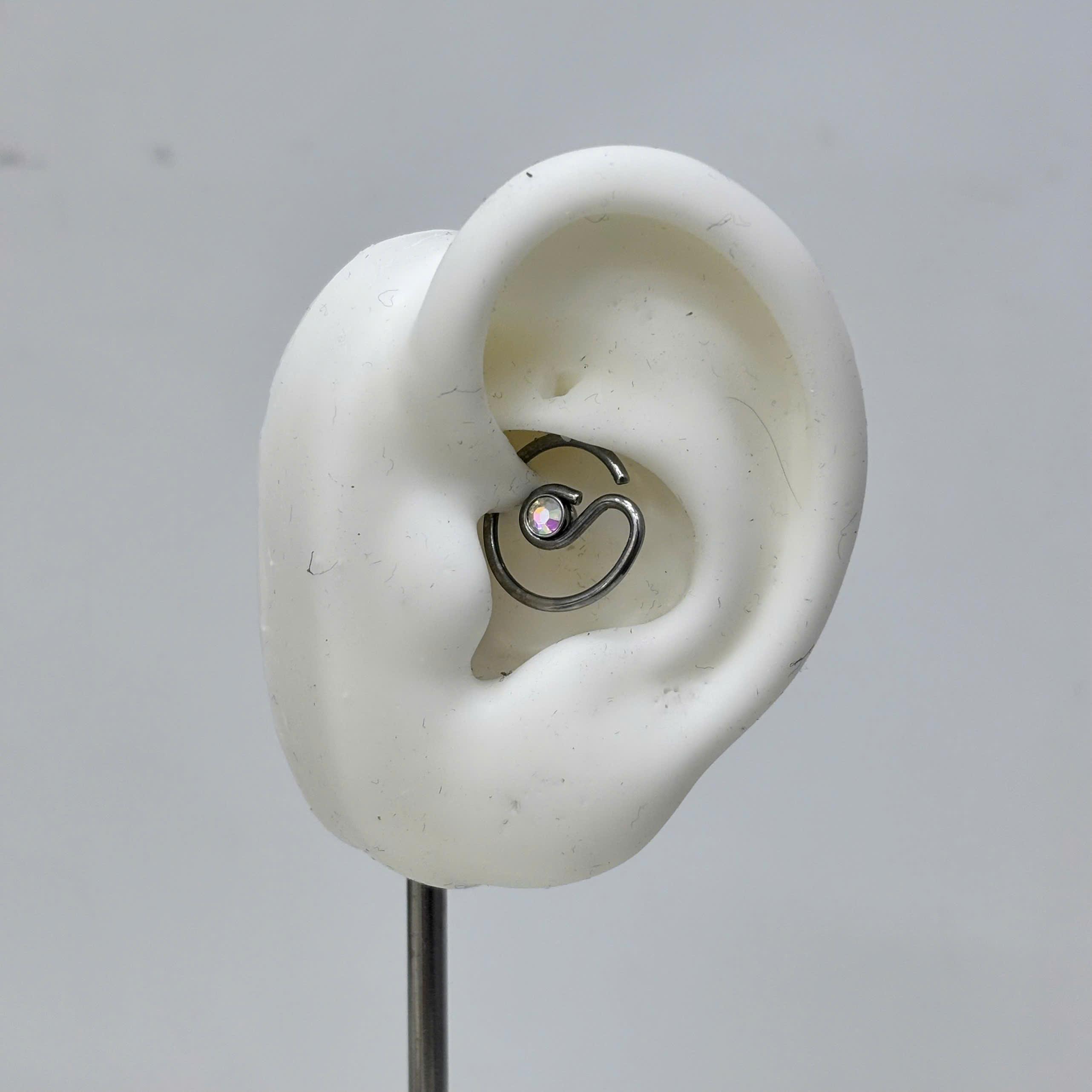 daith kiểu đá opal xoắn tai phải._thumbnail_3