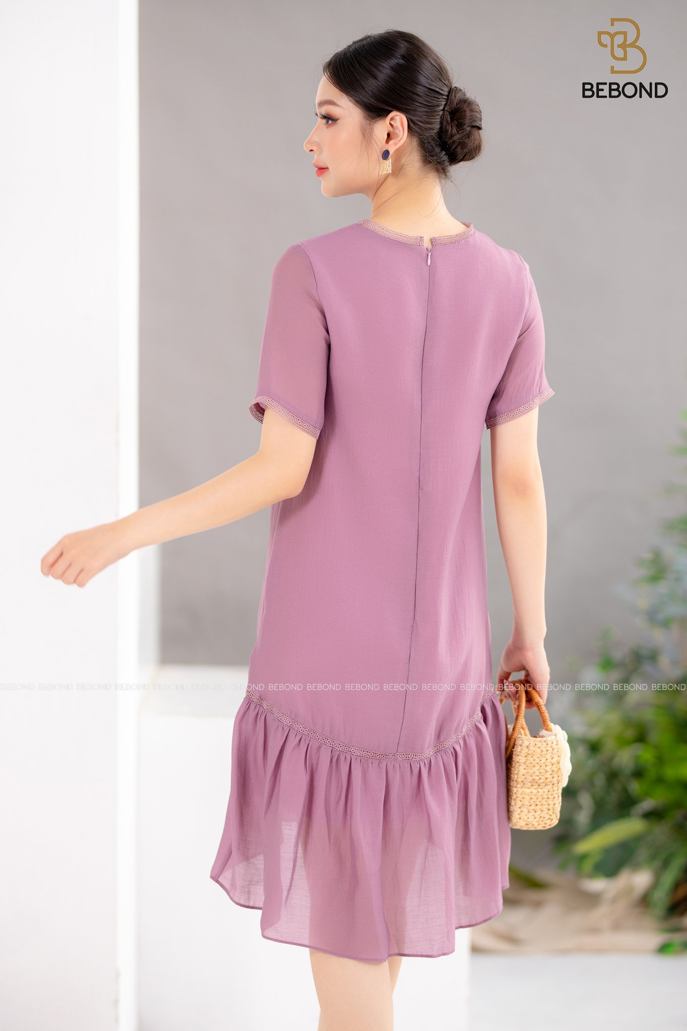 Đầm Owen tím đính hoa tơ crep