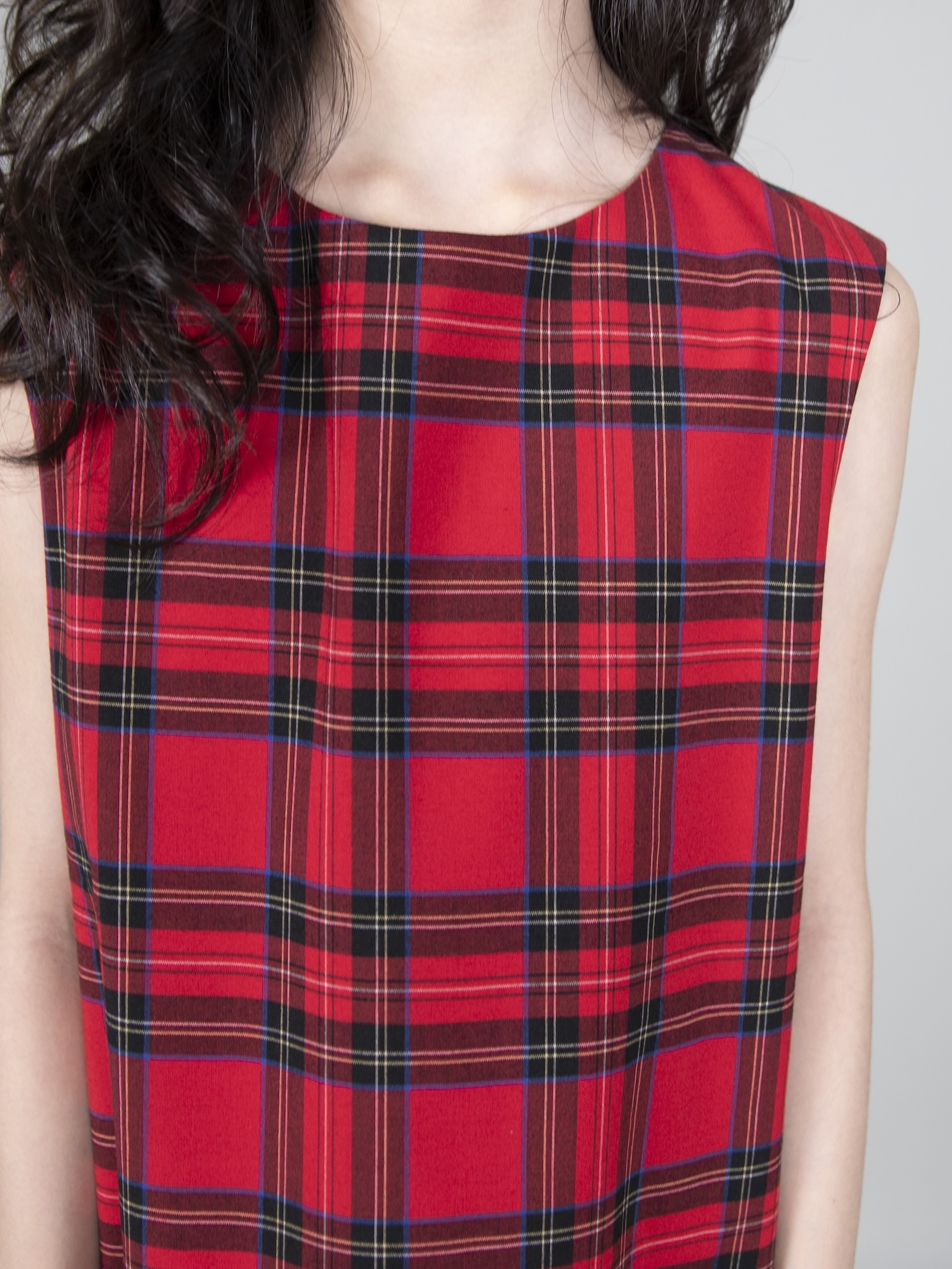 Váy thô kẻ caro đỏ_thumbnail_3