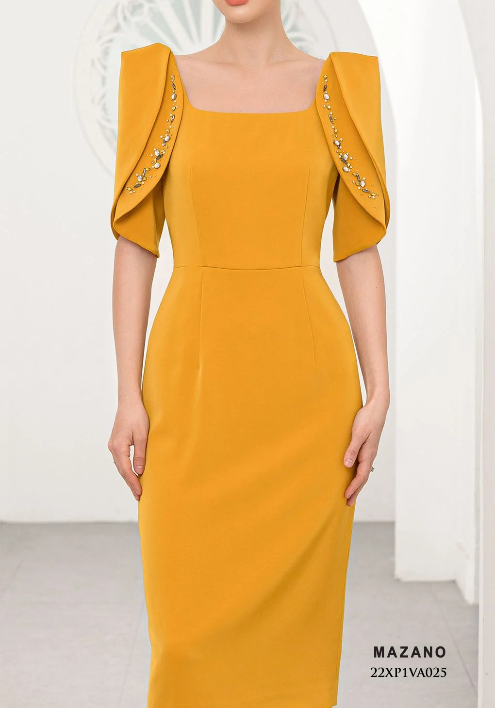 Đầm vàng cổ vuông tay xếp bồng cách điệu_thumbnail_2