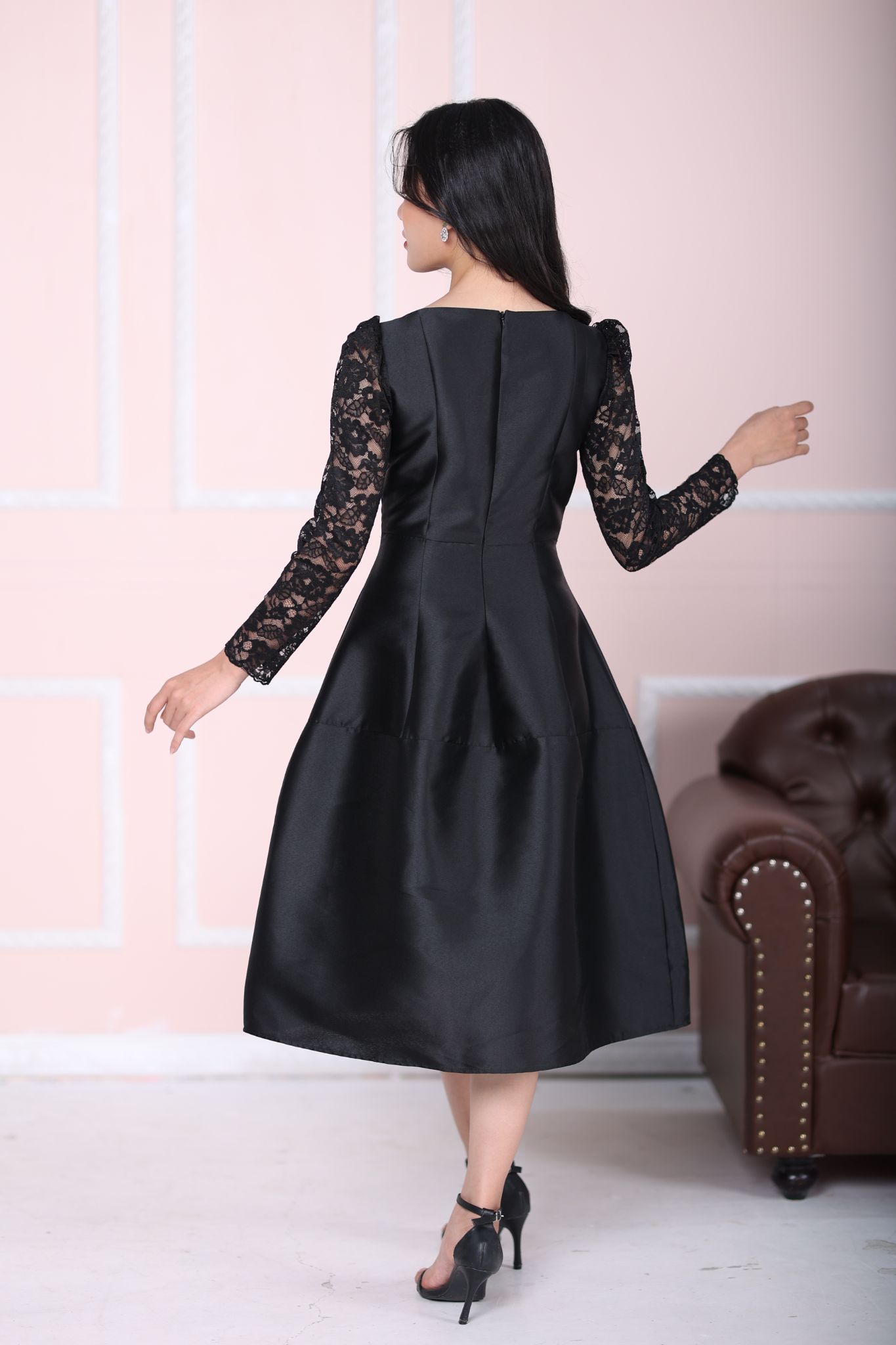 Đầm Tafta phối ren màu đen - Andrea Dress
