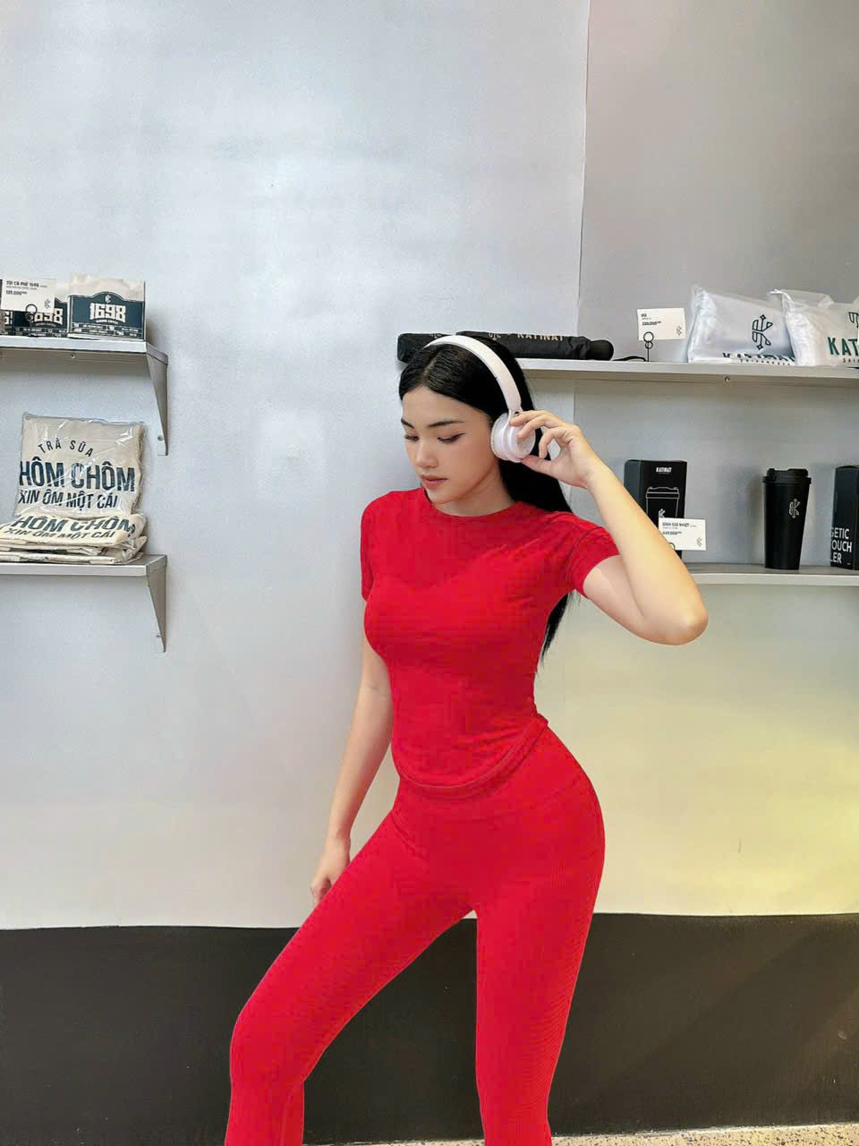 Áo Thun Thể Thao Tay Ngắn Cổ Tròn Vạt Bầu_thumbnail_32