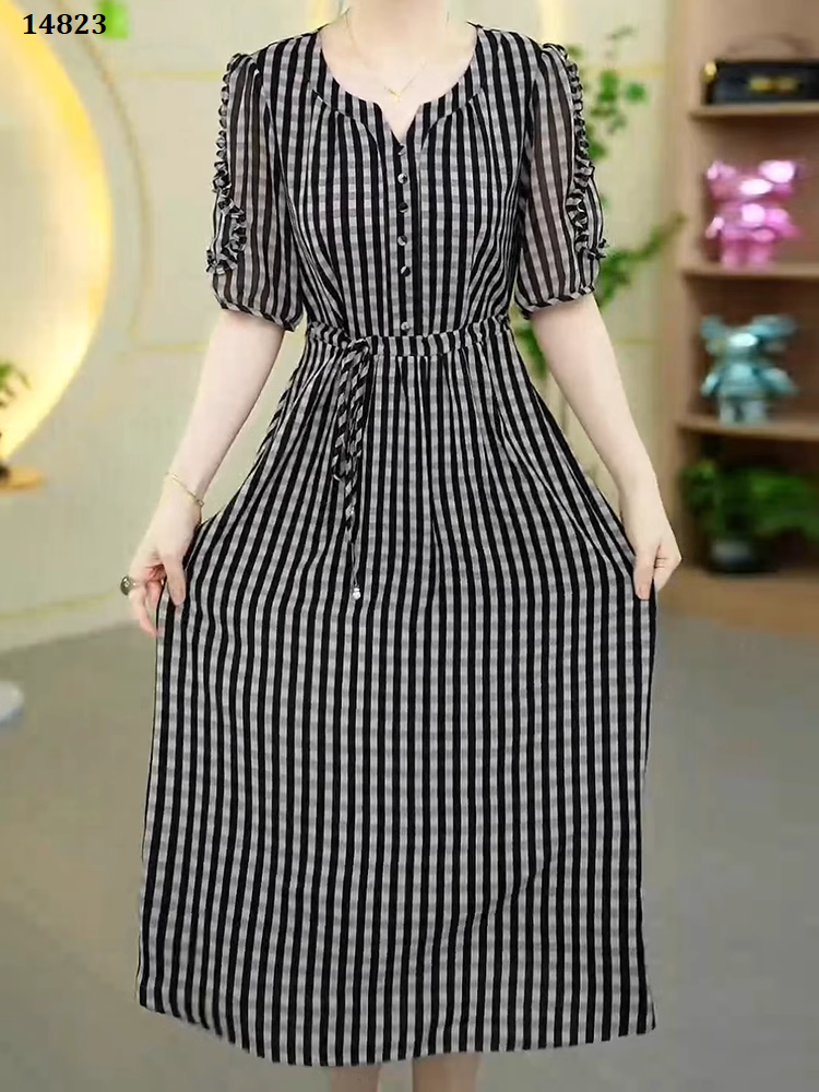 14823-Đầm xòe kẻ sọc tay phồng cách điệu ( lụa in)_thumbnail_2