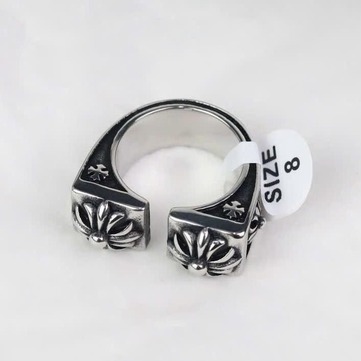 Nhẫn kiểu chrome heart hoạ tiết nổi