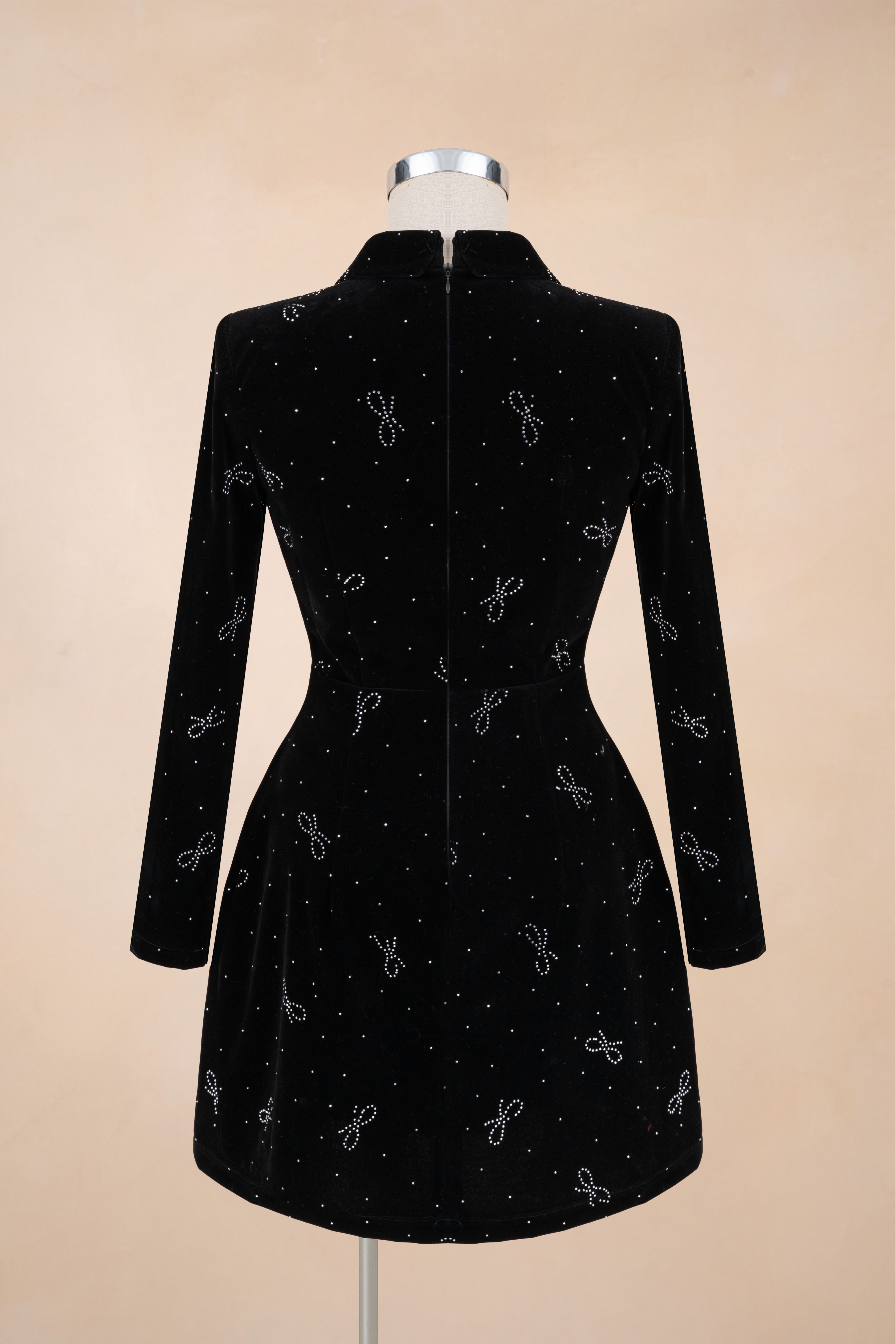 Đầm Chữ A Nhung Tay Dài Bling