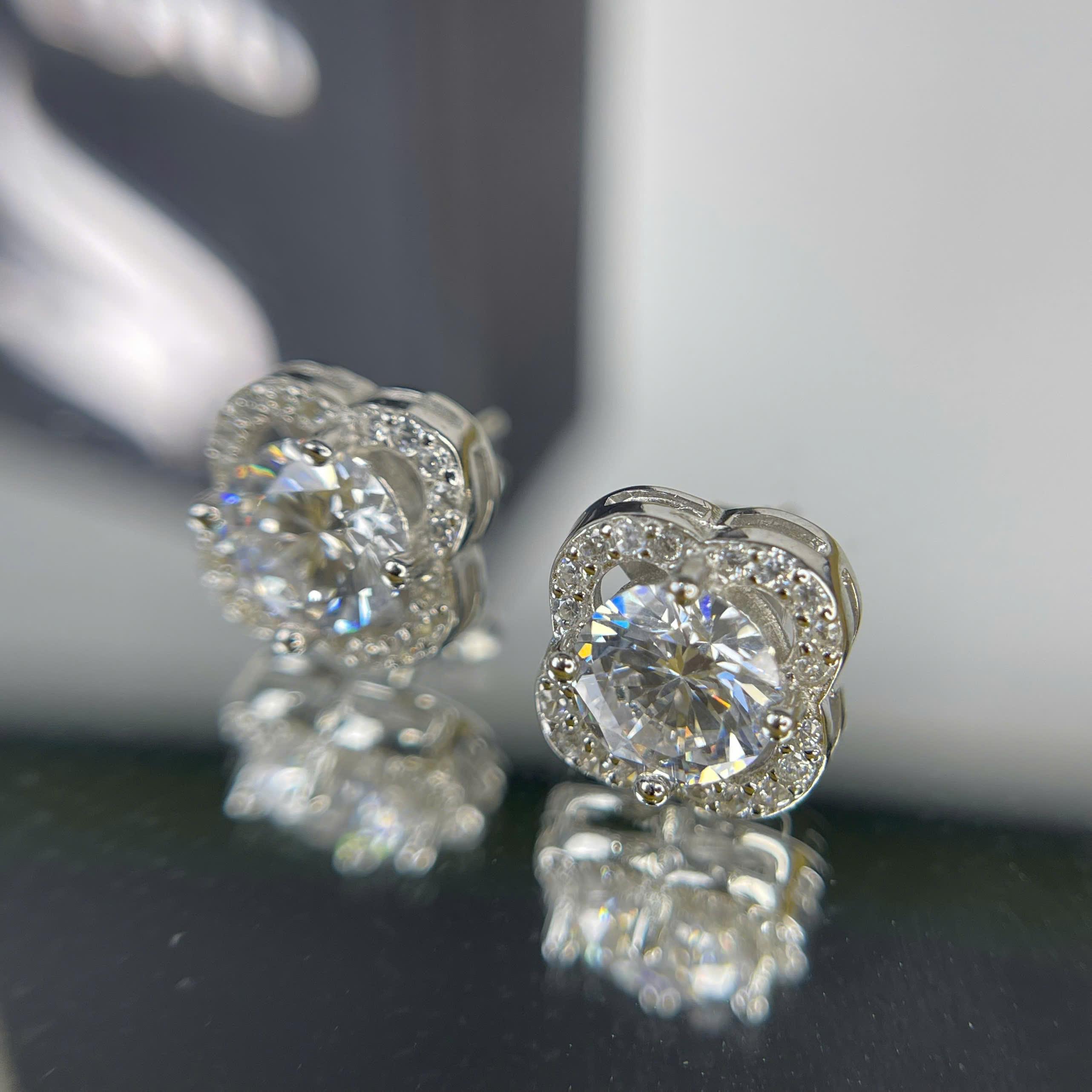 Khuyên kiểu bạc cỏ 4 lá xi bạch kim_thumbnail_3