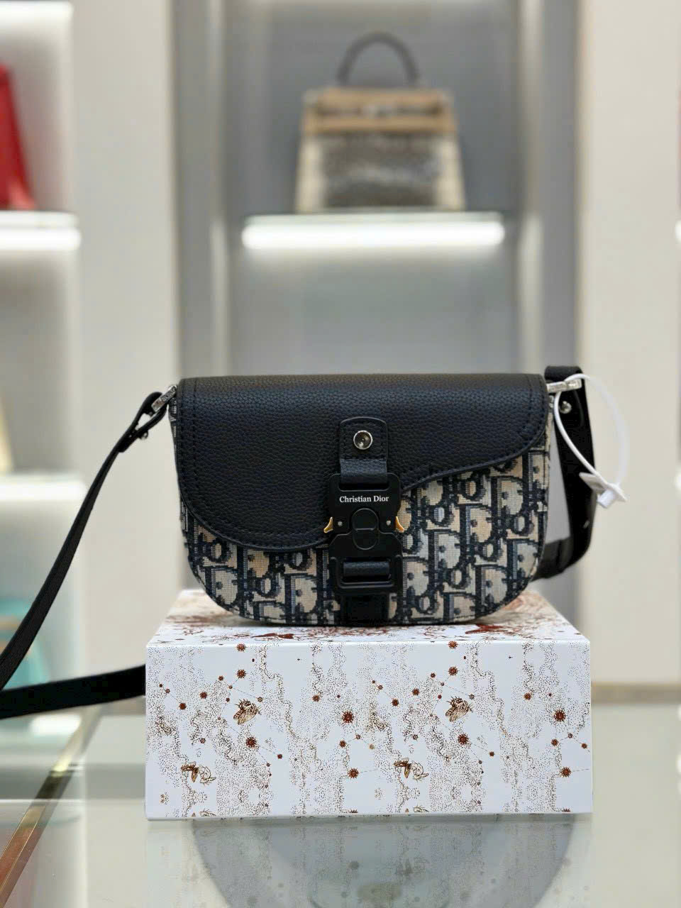 Túi đeo chéo nam Dior mini Saddle Strap blue